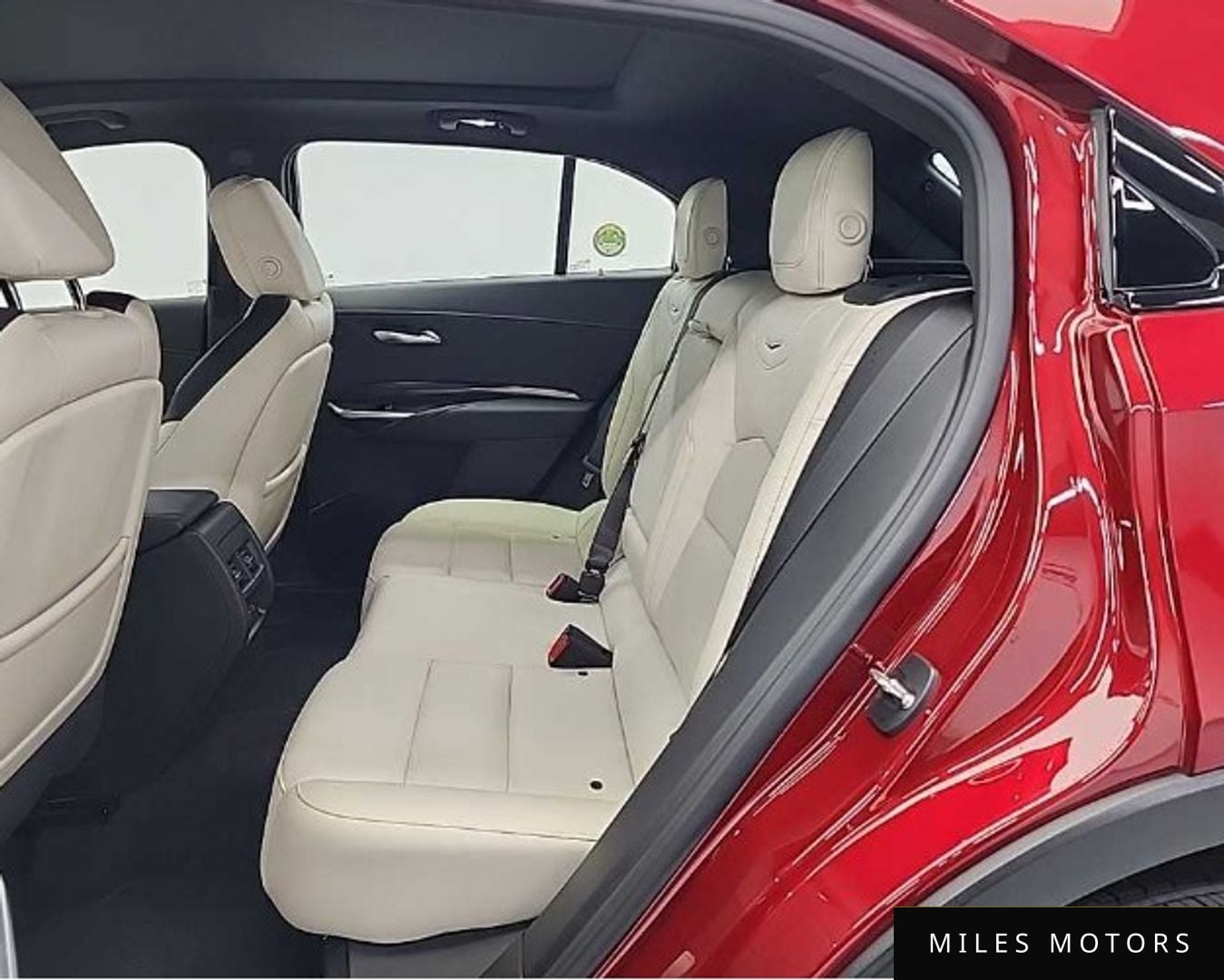 Cadillac XT4 2023 — миниатюра 12