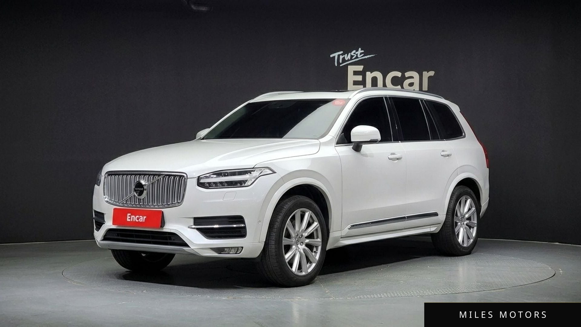Volvo XC90 2017 — фото 1 из 12