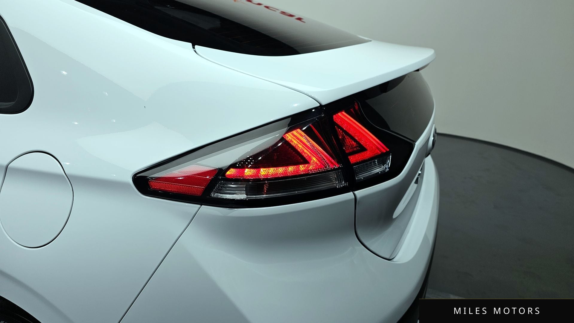Hyundai Ioniq 2020 — миниатюра 9
