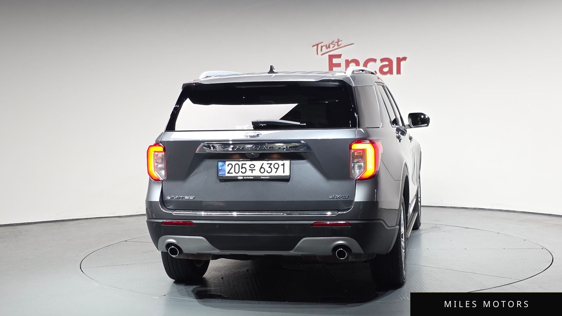 Ford Explorer 2022 — миниатюра 3