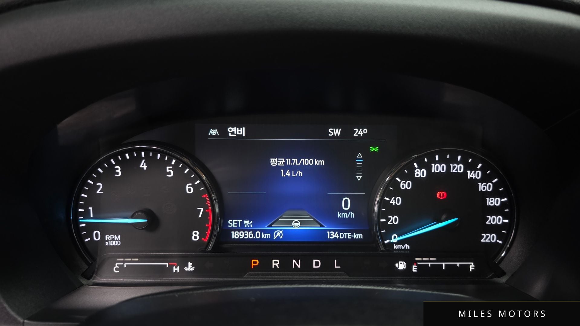 Ford Explorer 2022 — миниатюра 10