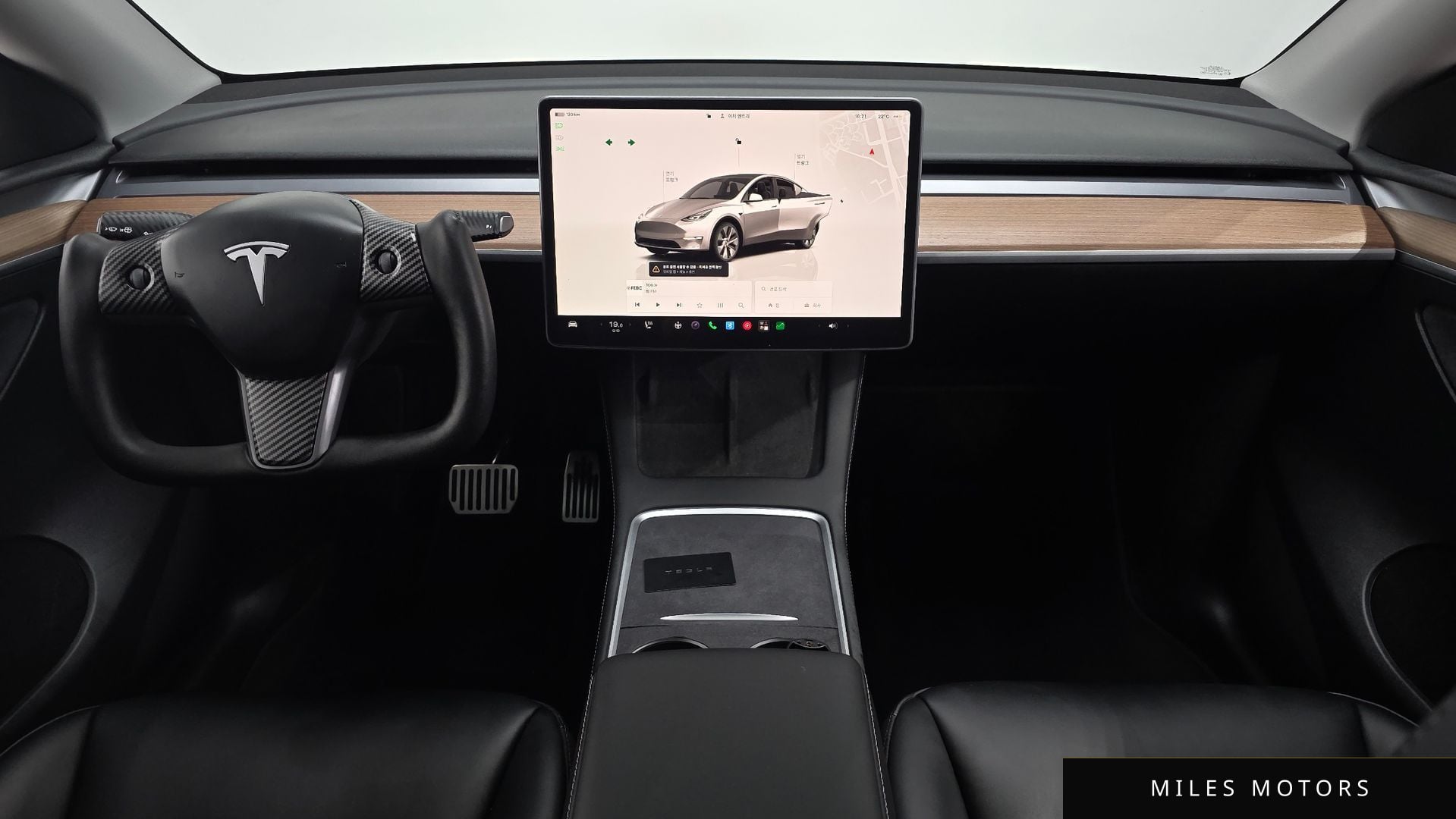 Tesla Model Y 2023 — миниатюра 9