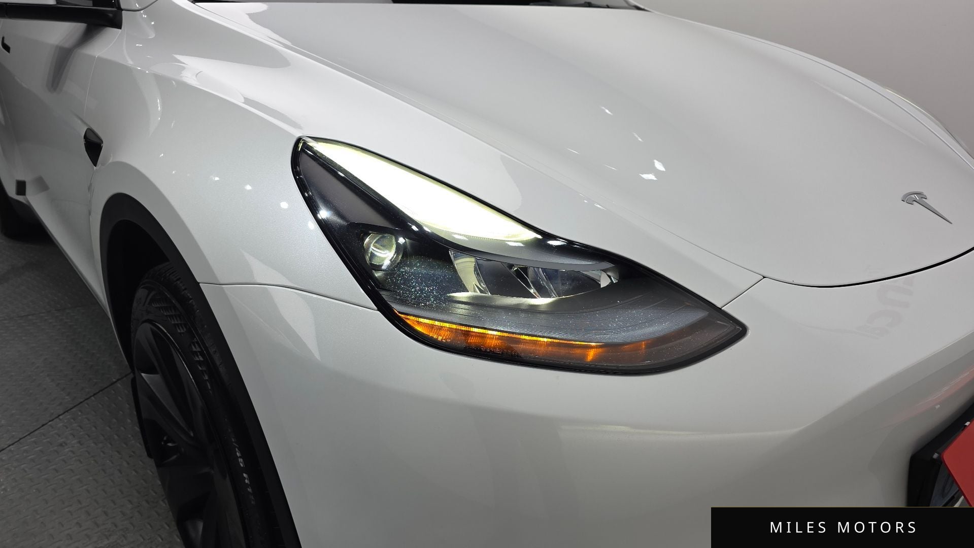Tesla Model Y 2023 — миниатюра 7
