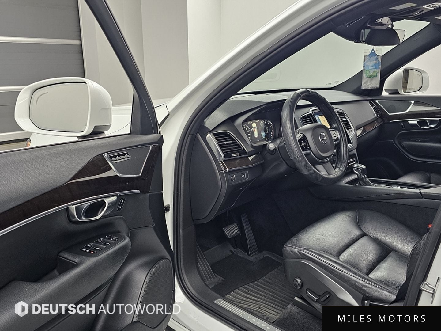 Volvo XC90 2017 — миниатюра 11