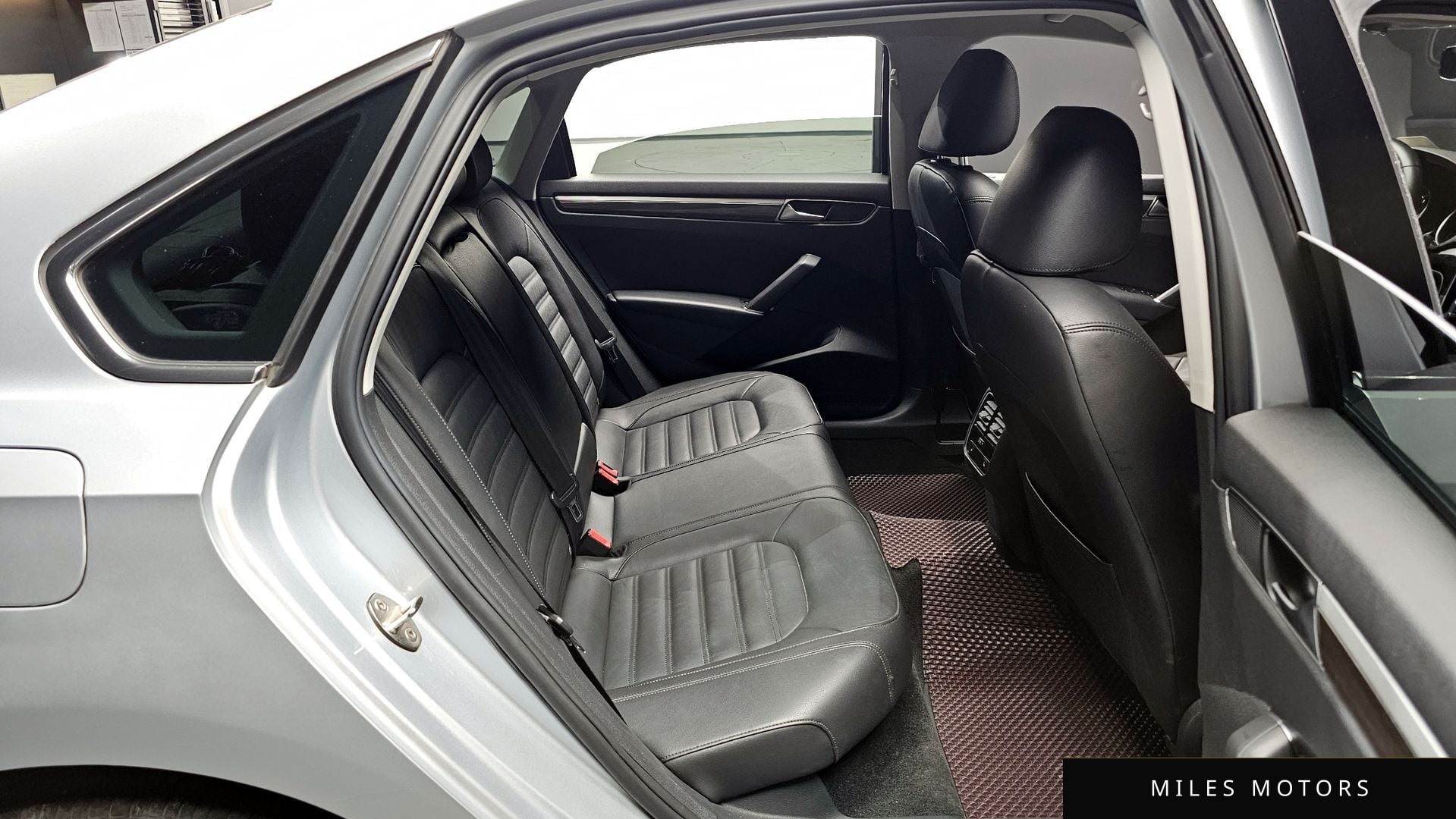 Volkswagen Passat 2018 — миниатюра 11