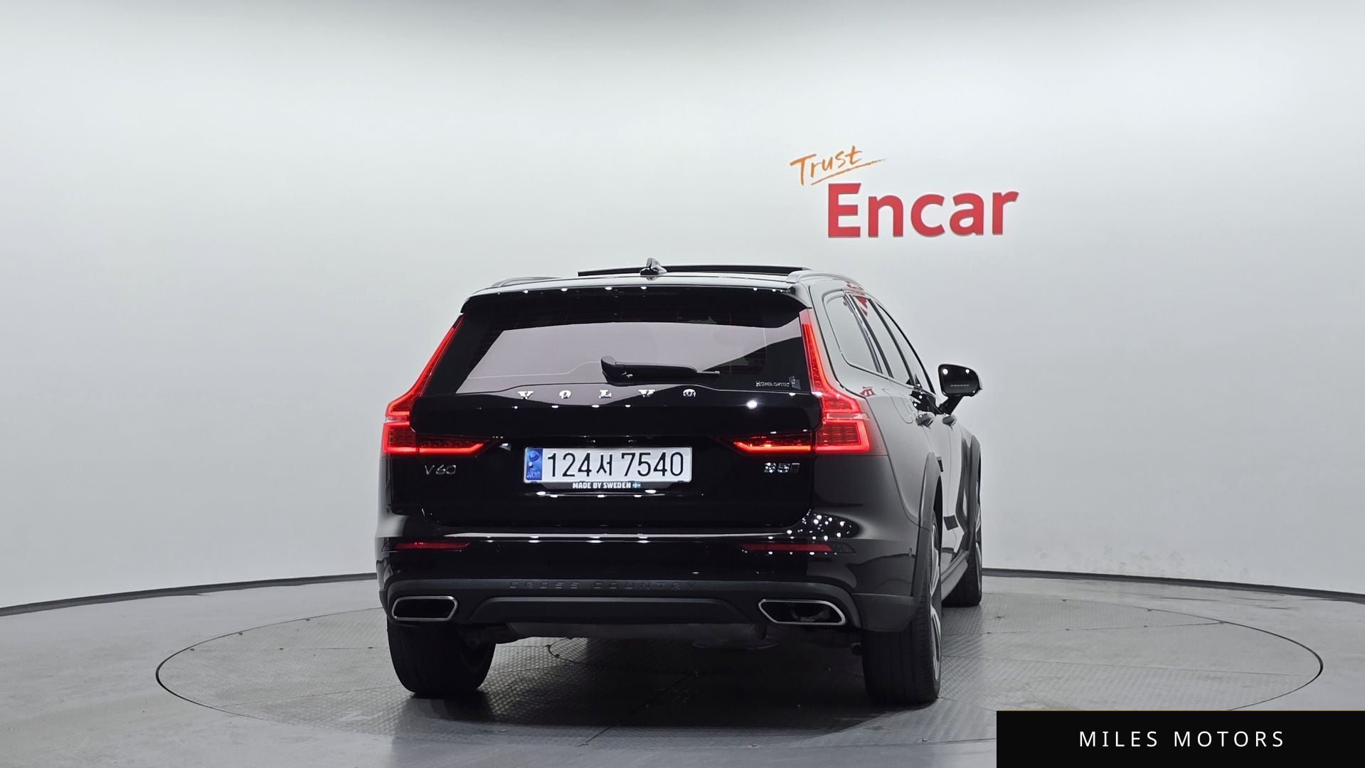 Volvo V60 2021 — миниатюра 4