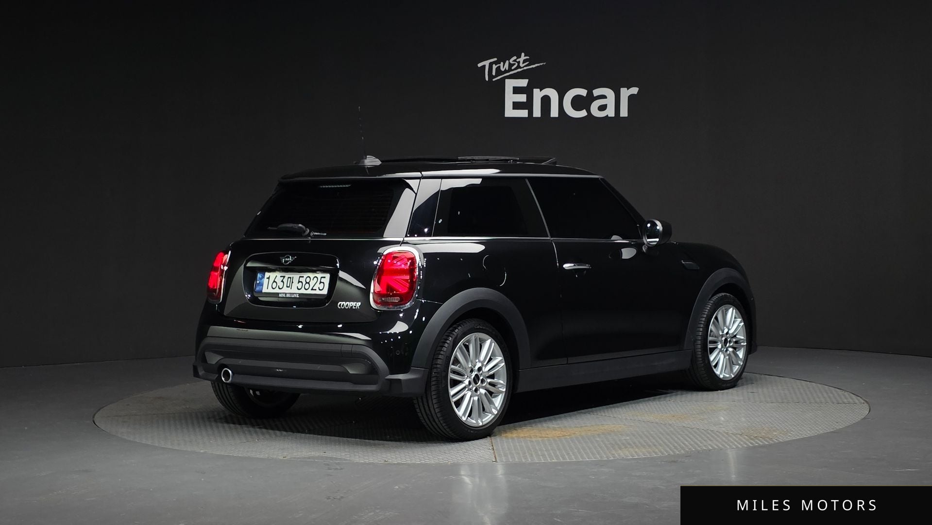 MINI Cooper 2023 — миниатюра 2