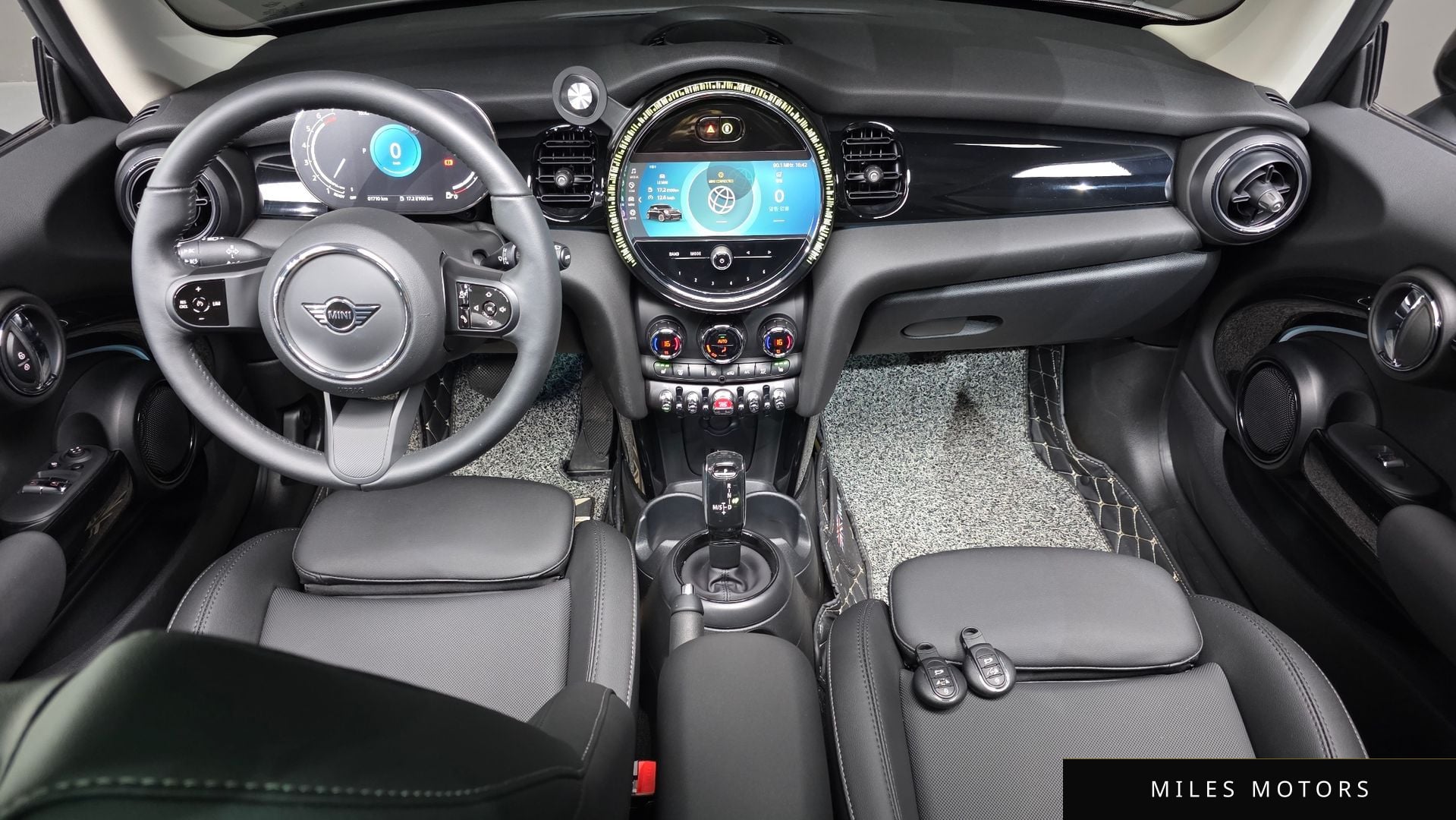 MINI Cooper 2023 — миниатюра 10