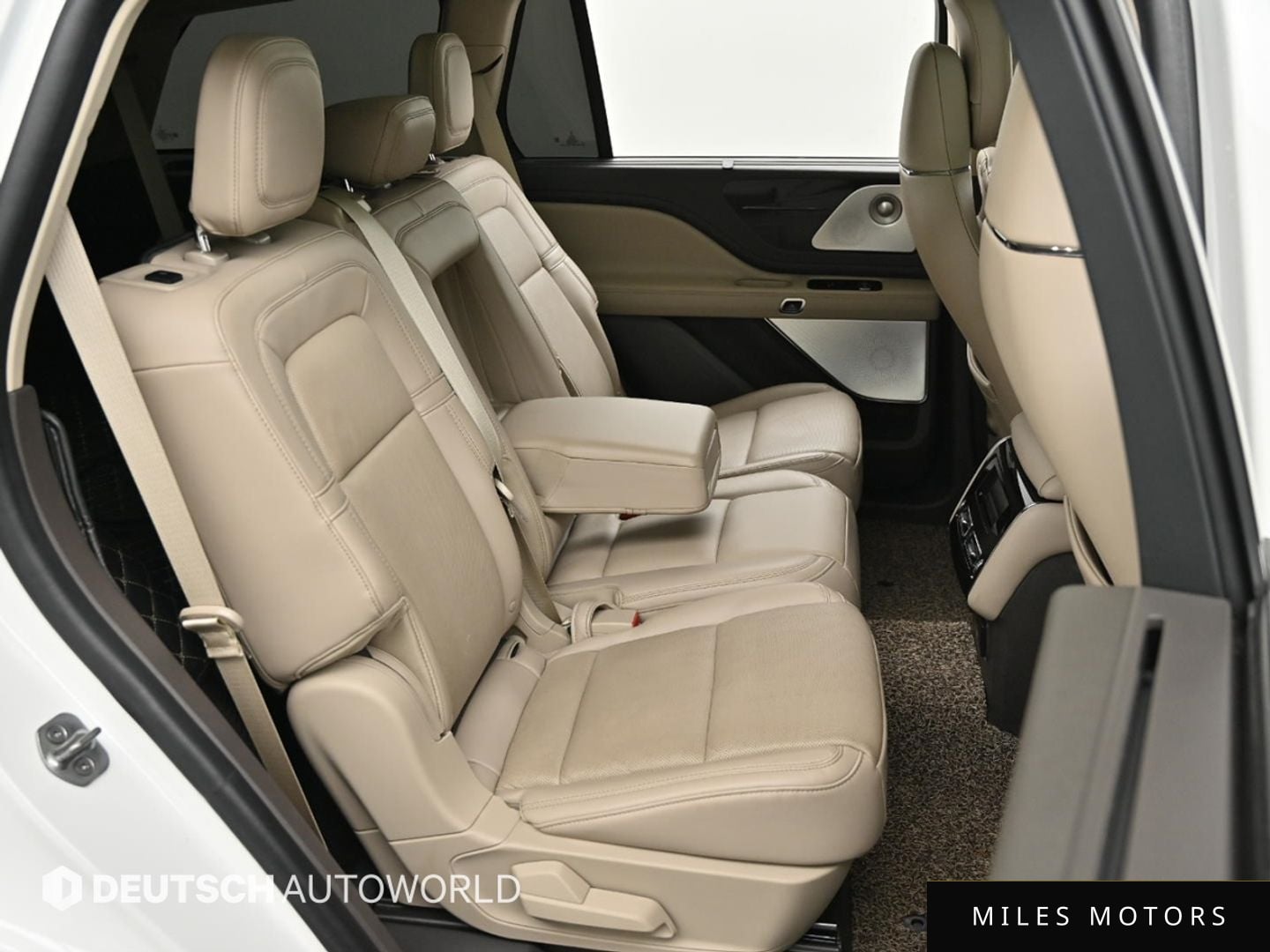 Lincoln Aviator 2022 — миниатюра 12