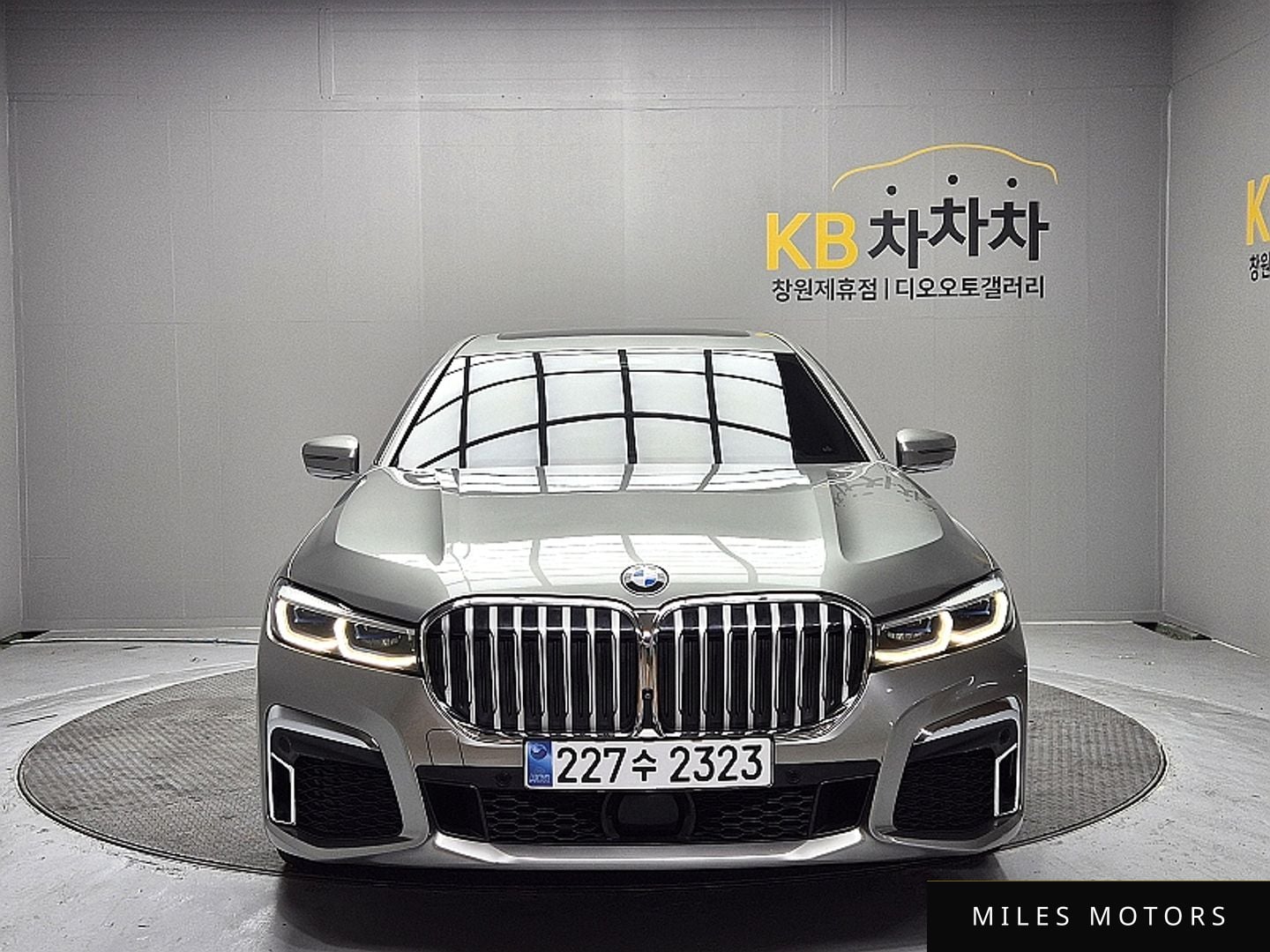 BMW 7 Series (G11) 2021 — миниатюра 3
