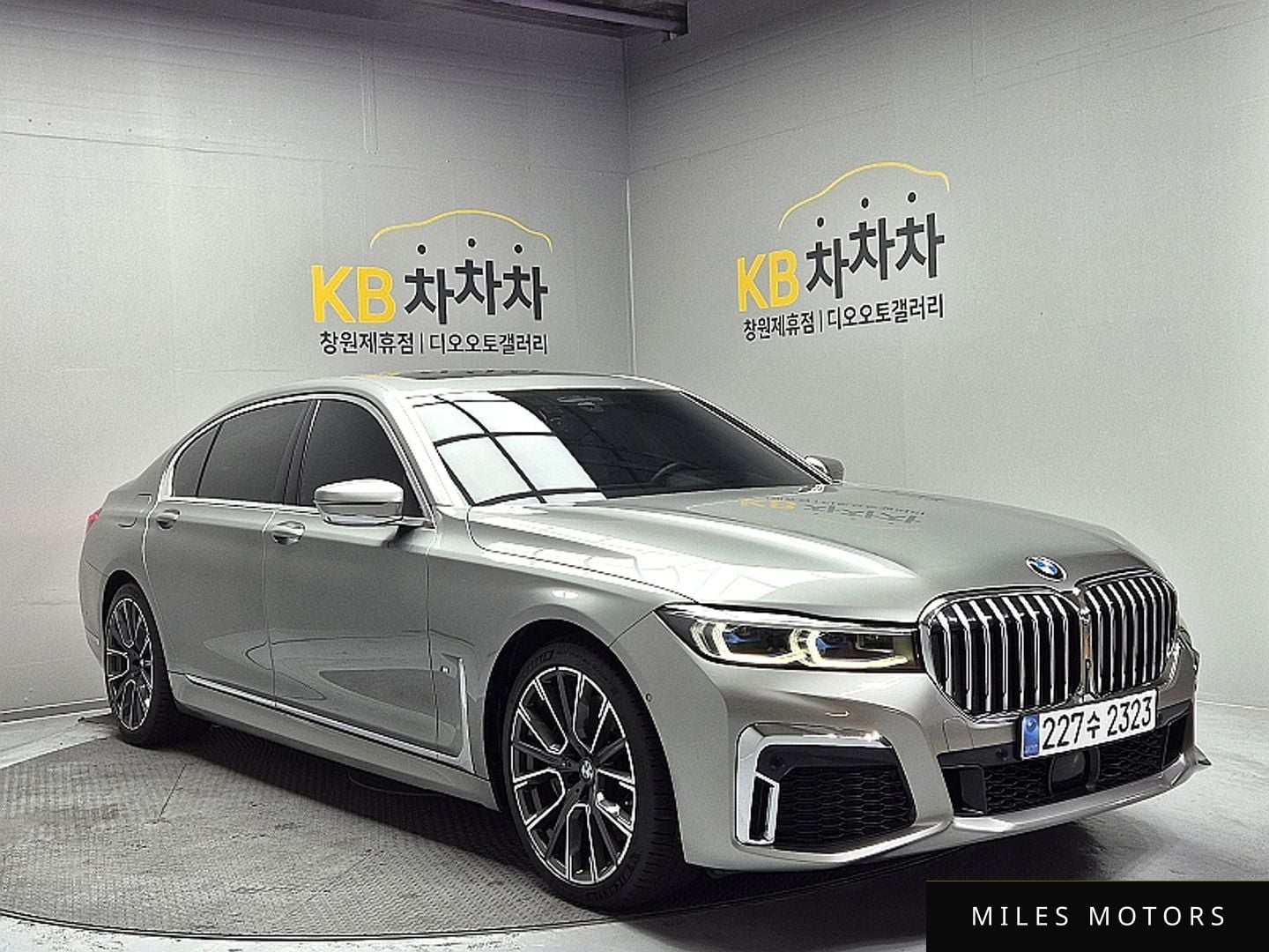 BMW 7 Series (G11) 2021 — миниатюра 5