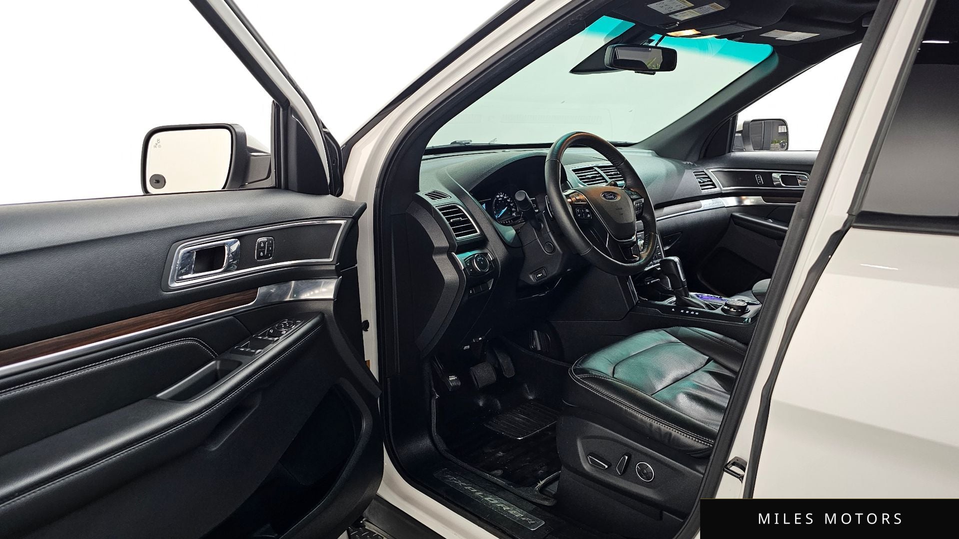 Ford Explorer 2016 — миниатюра 10