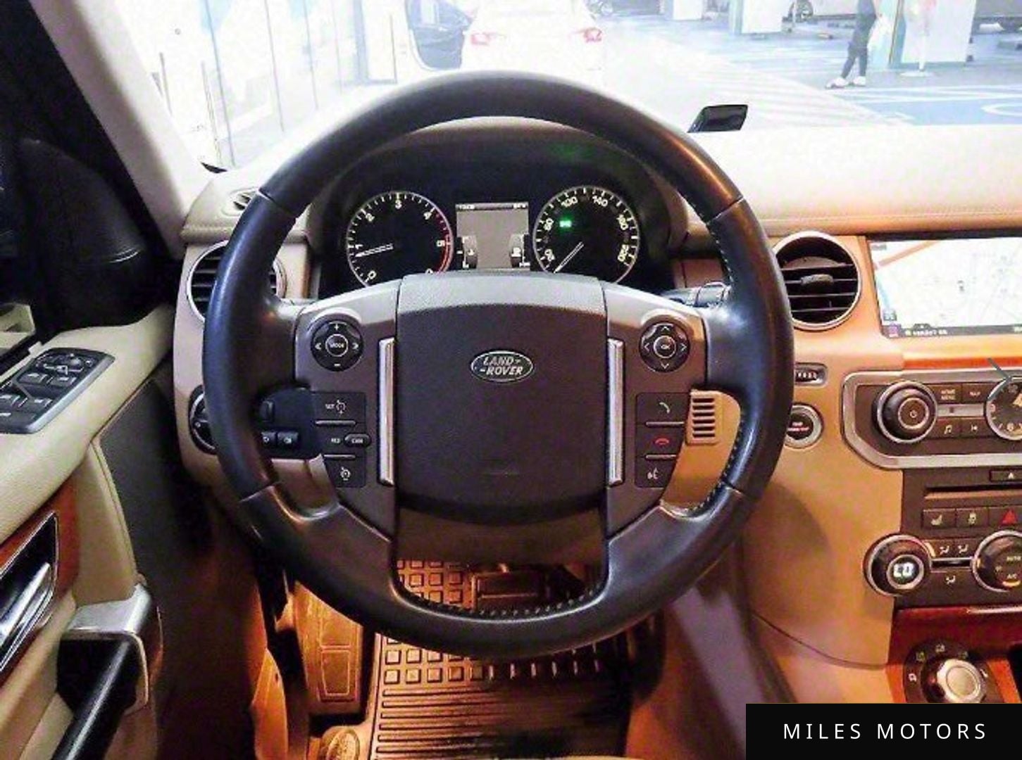 Land Rover Discovery 2011 — миниатюра 8