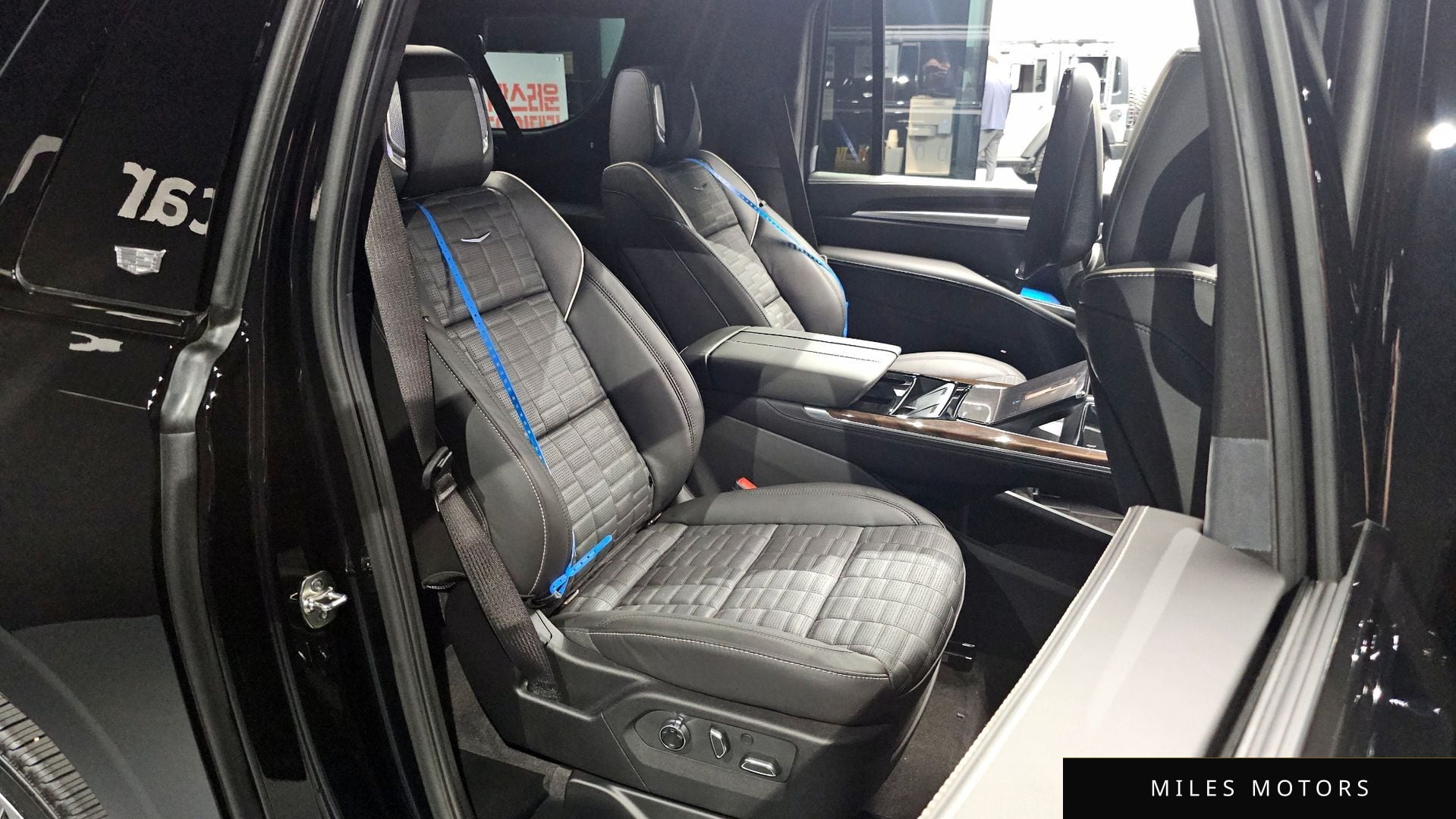 Cadillac Escalade 2026 — миниатюра 11