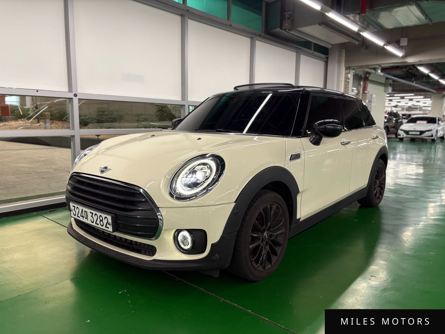 MINI Clubman 2020 — фото 1 из 12