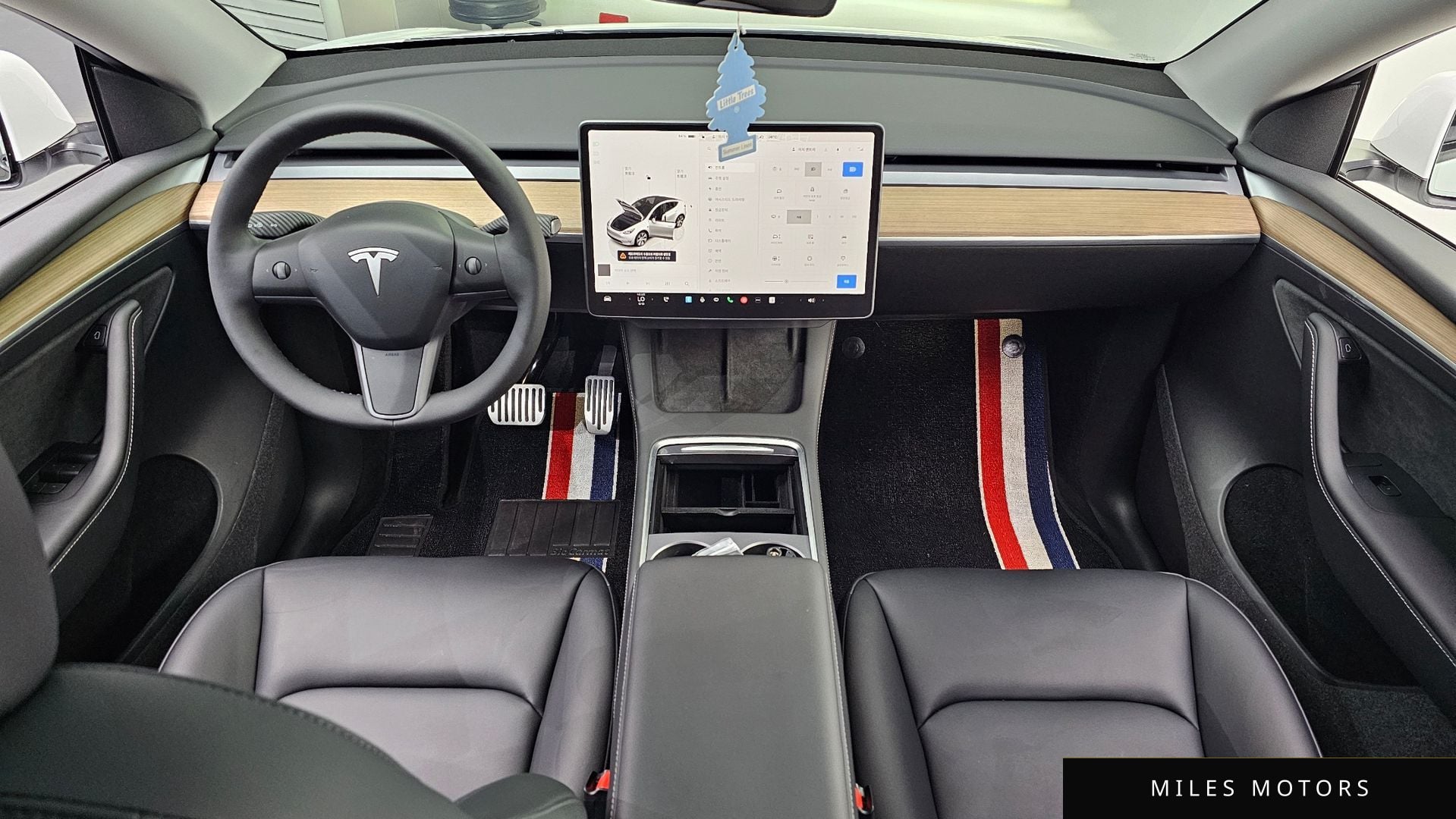 Tesla Model Y 2023 — миниатюра 9