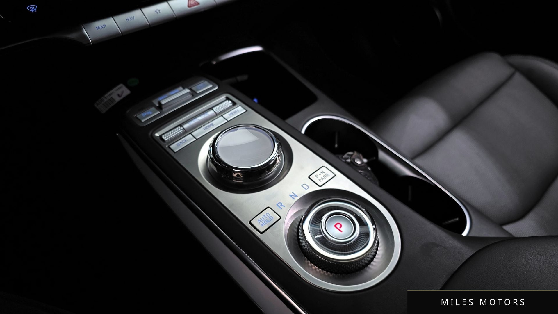 Genesis GV70 2021 — миниатюра 12