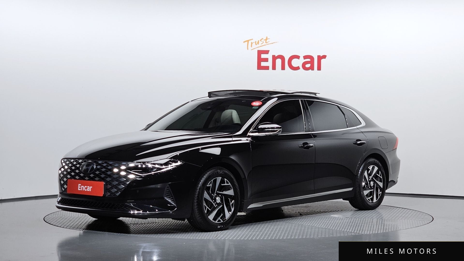 Hyundai Grandeur 2022 — фото 1 из 12