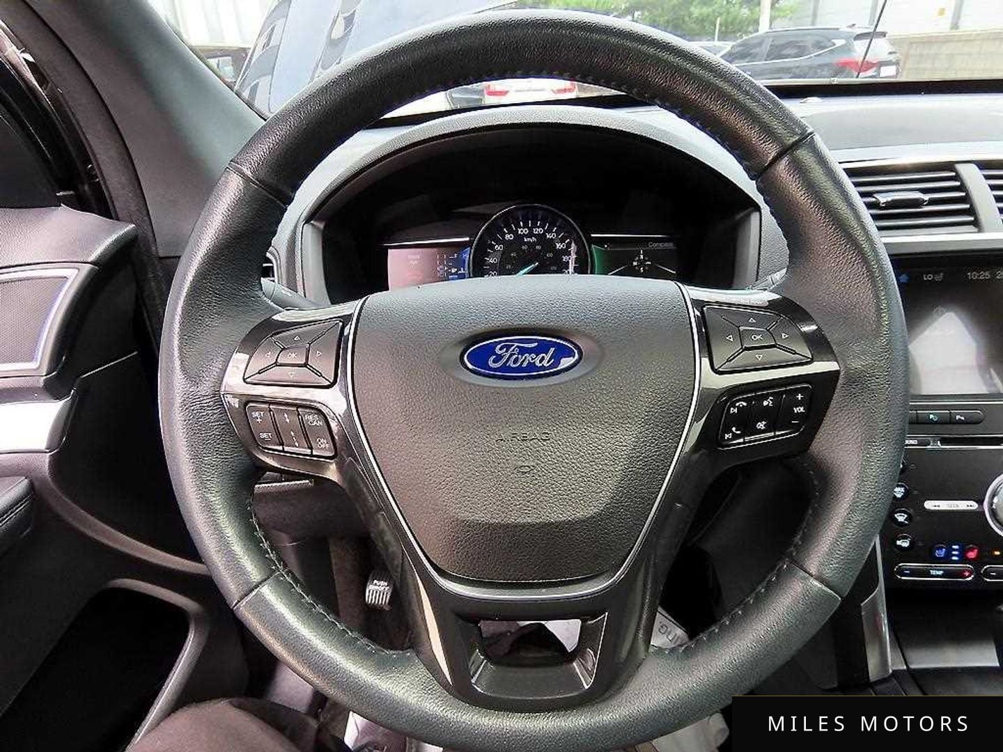 Ford Explorer 2017 — миниатюра 8