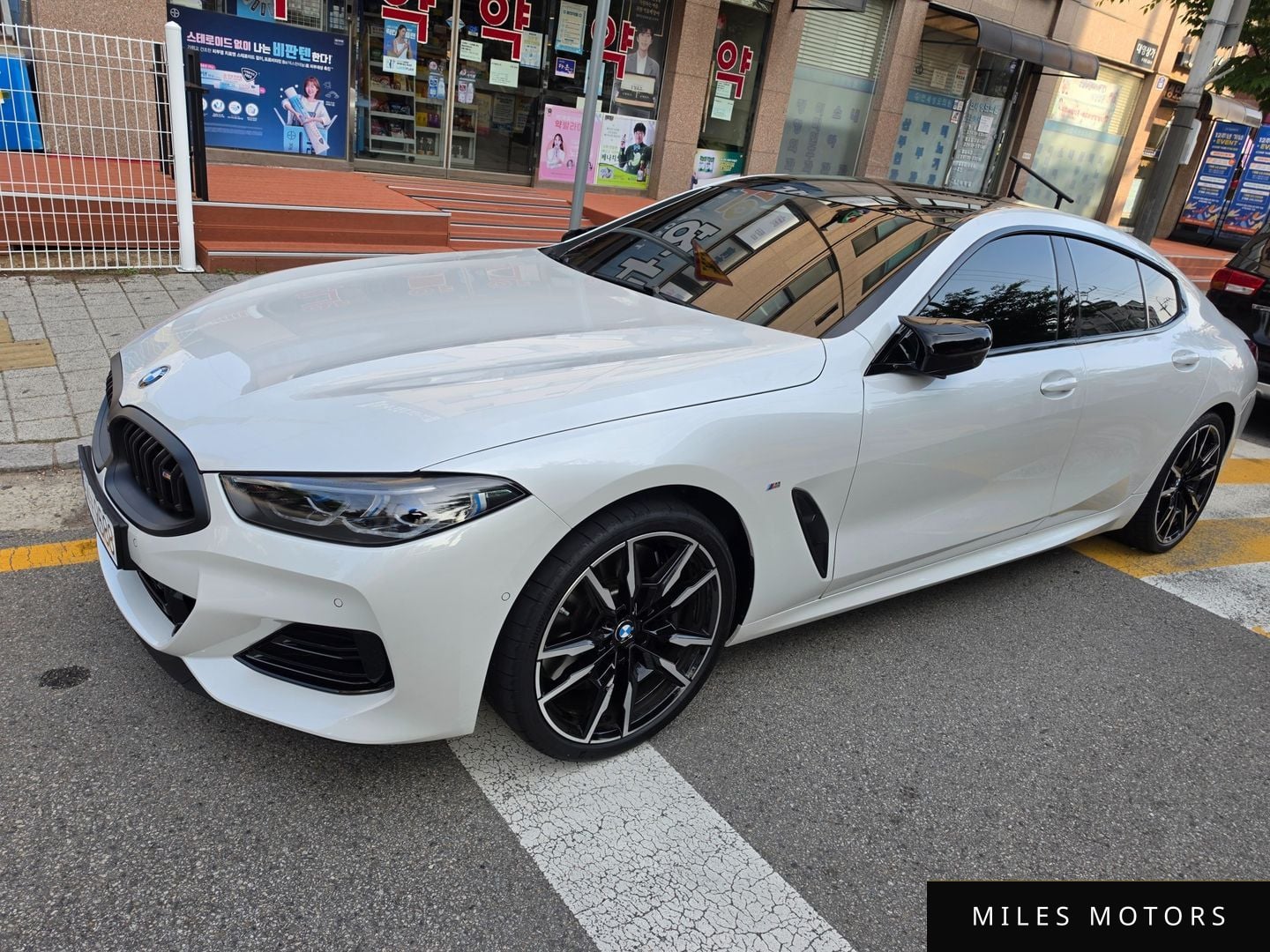 BMW 8 Series (G15) 2025 — миниатюра 2