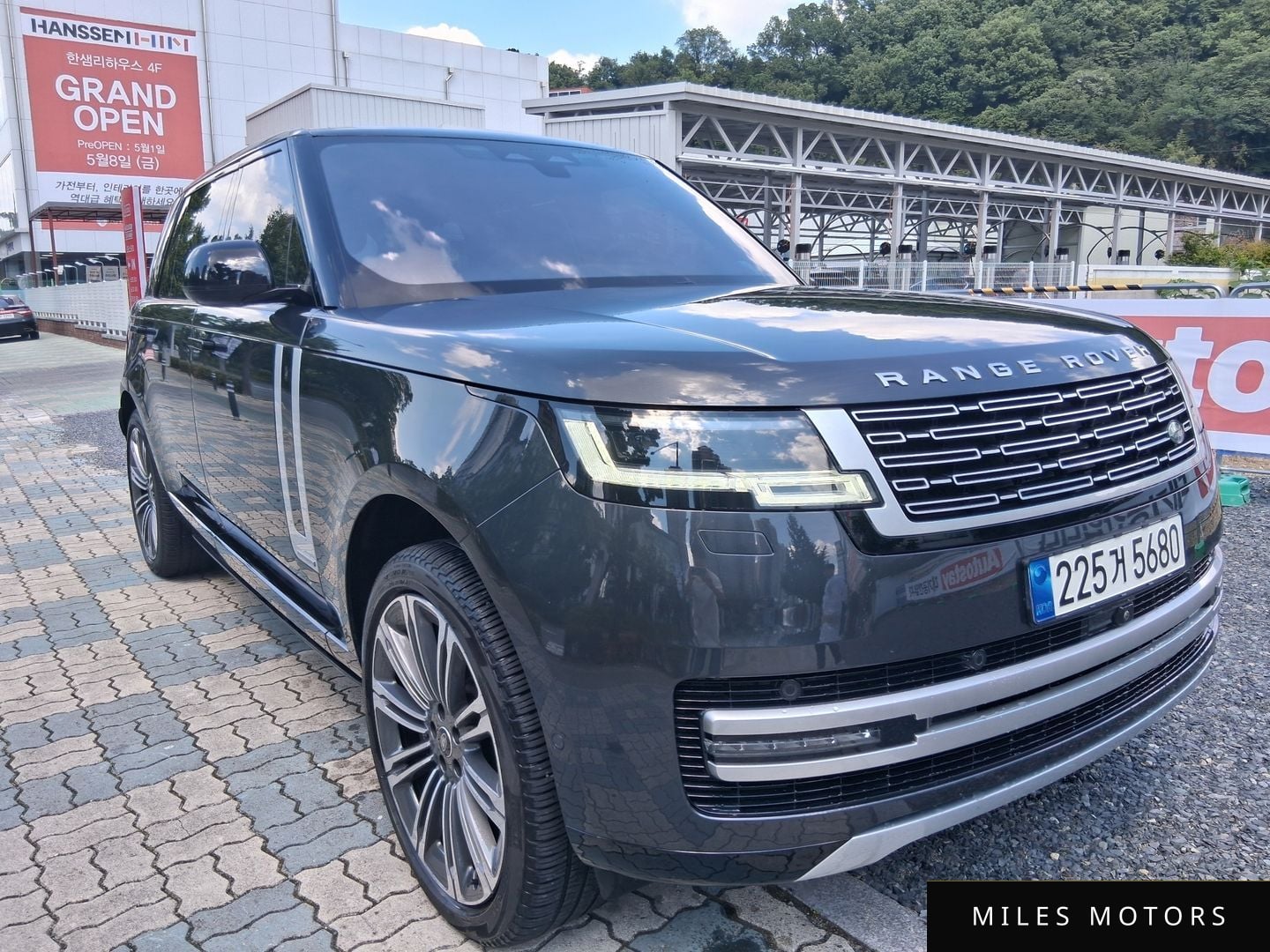 Land Rover Range Rover 2023 — миниатюра 2