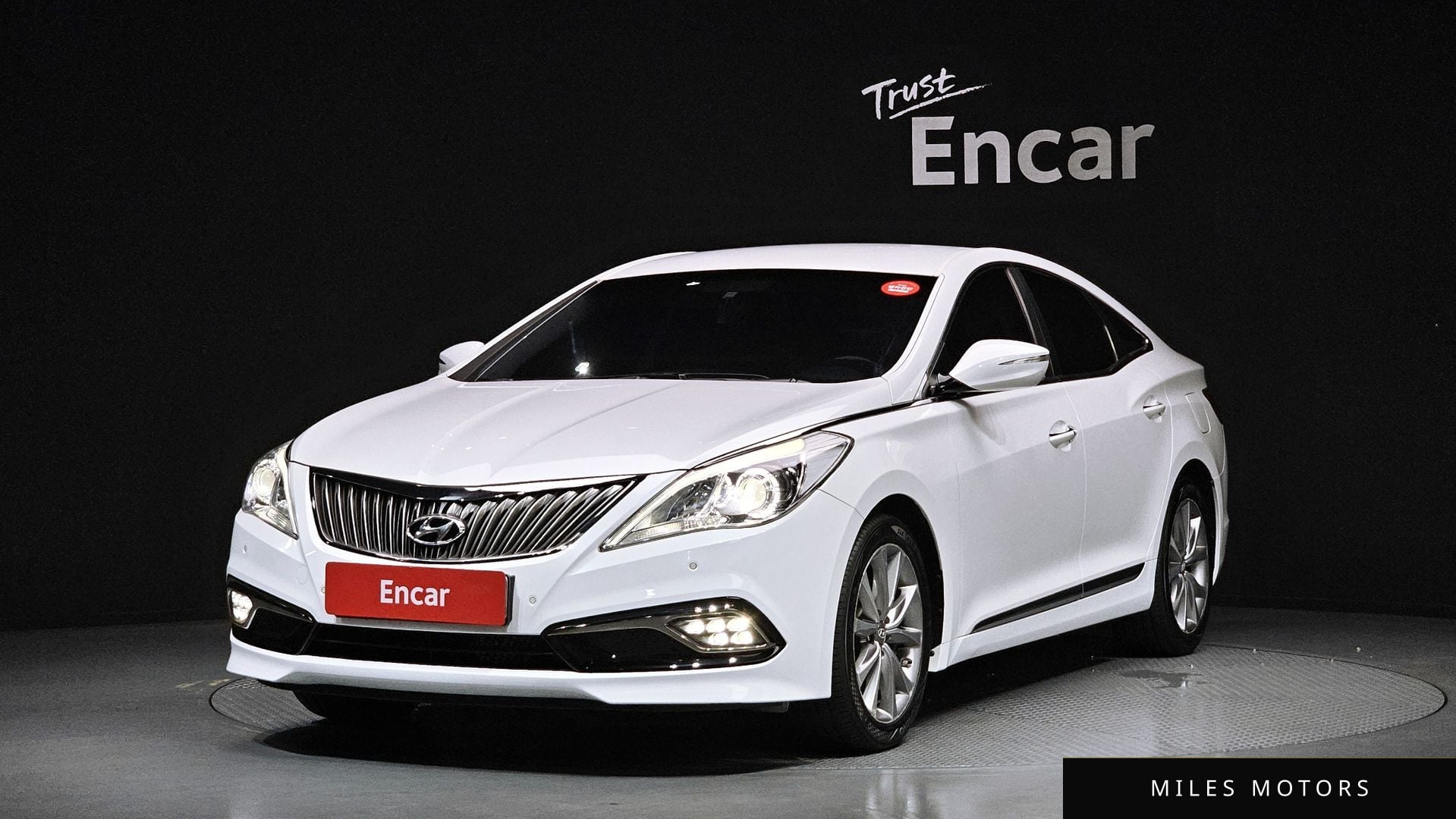 Hyundai Grandeur 2016 — фото 1 из 12