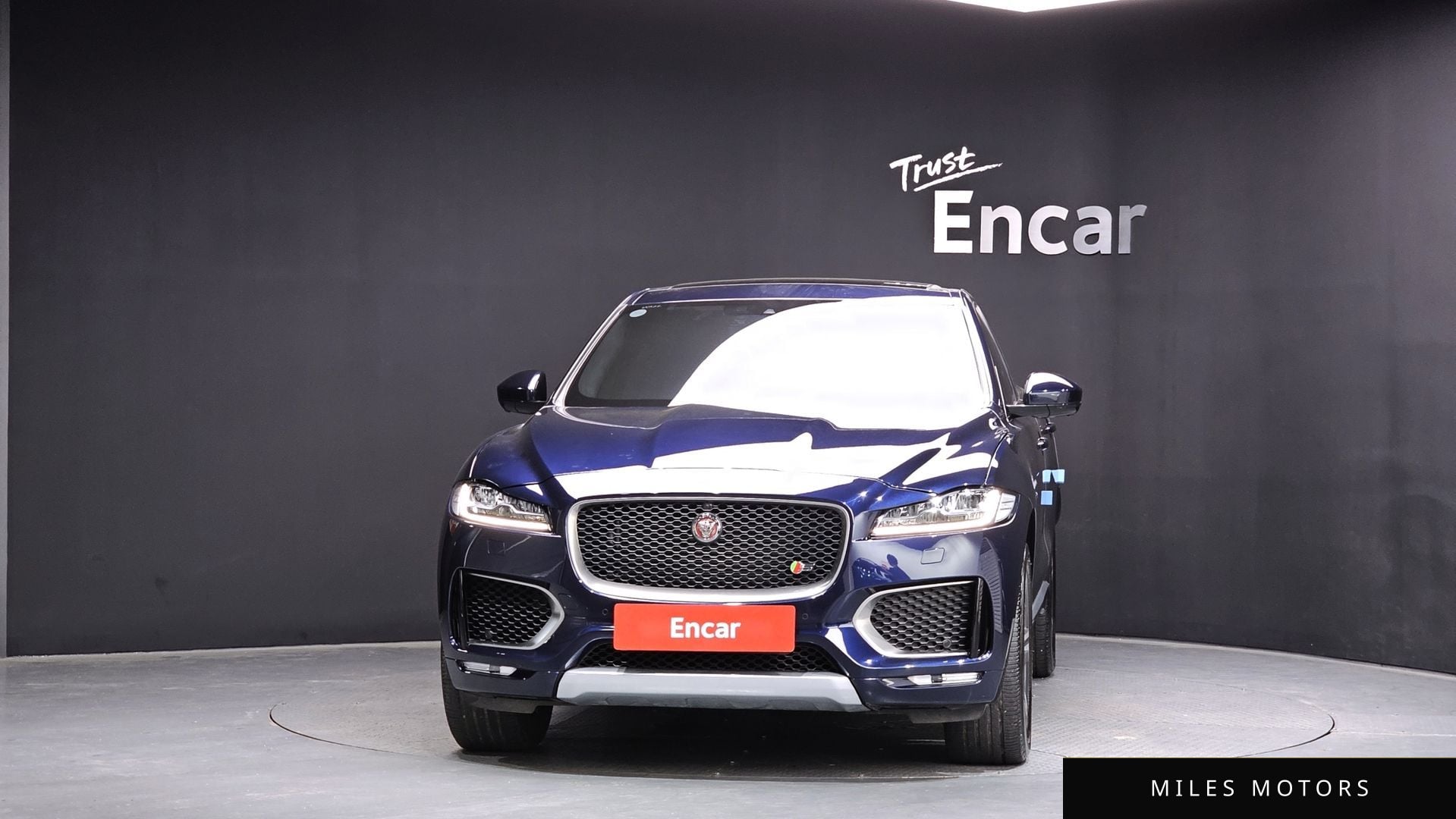 Jaguar F-PACE 2018 — миниатюра 3
