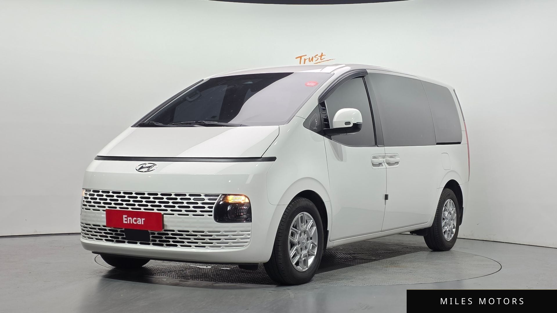 Hyundai Staria 2022 — фото 1 из 12