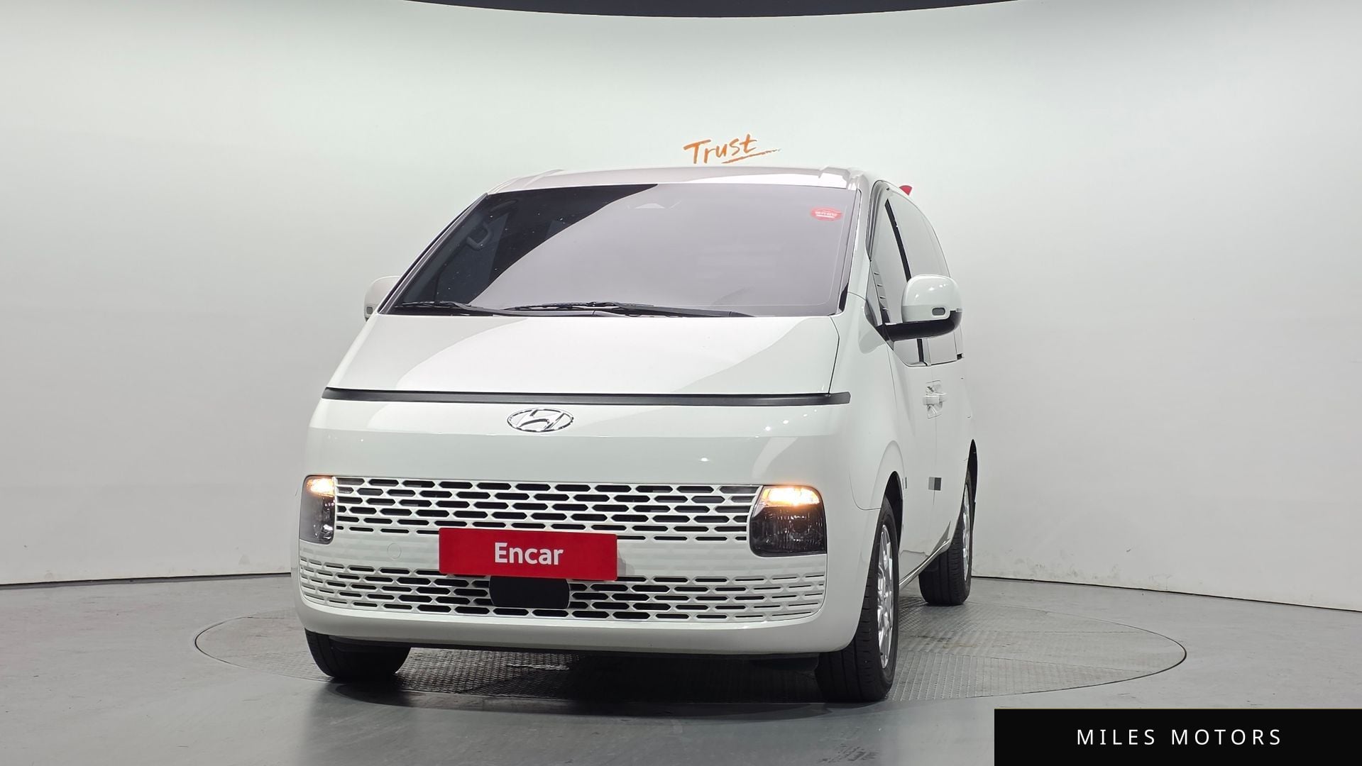 Hyundai Staria 2022 — миниатюра 3