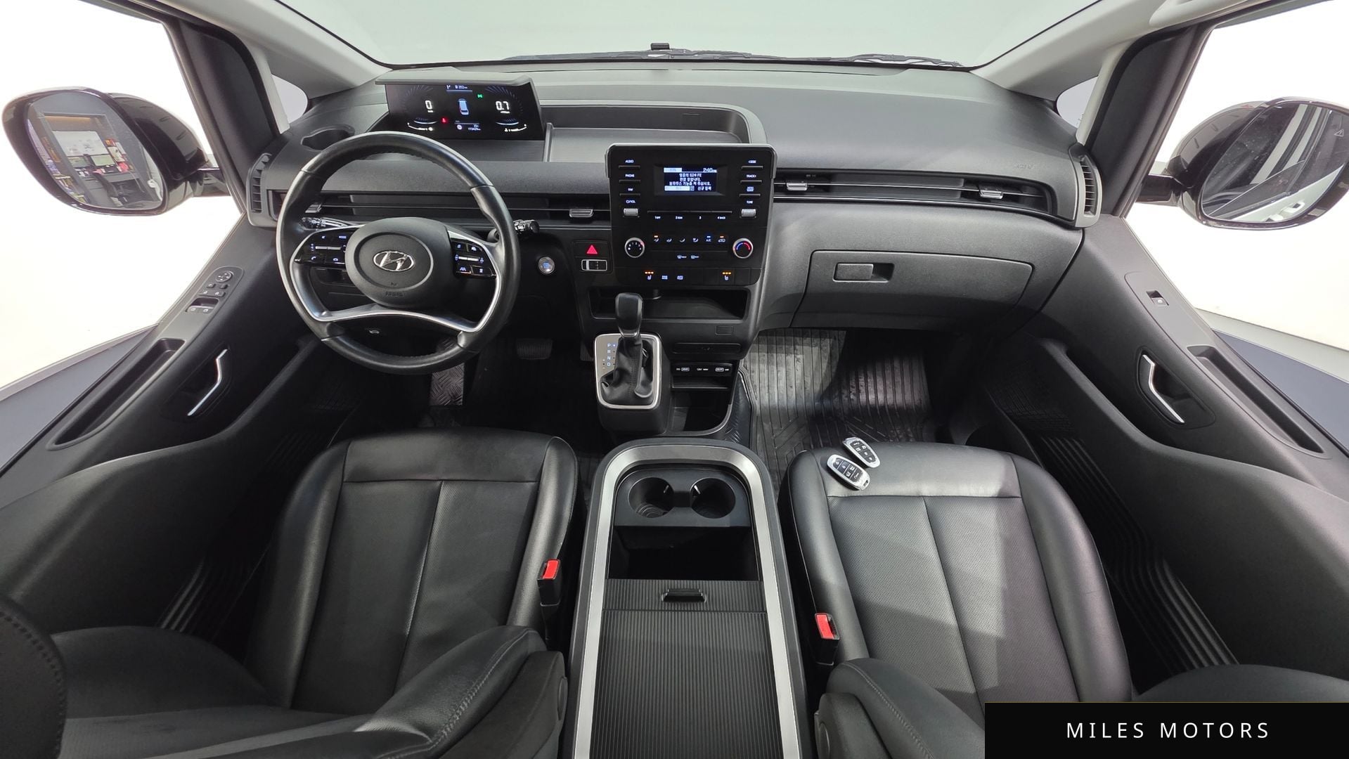 Hyundai Staria 2022 — миниатюра 10