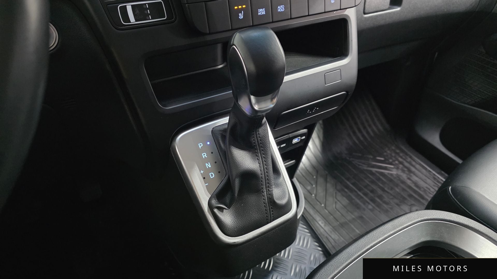 Hyundai Staria 2022 — миниатюра 12