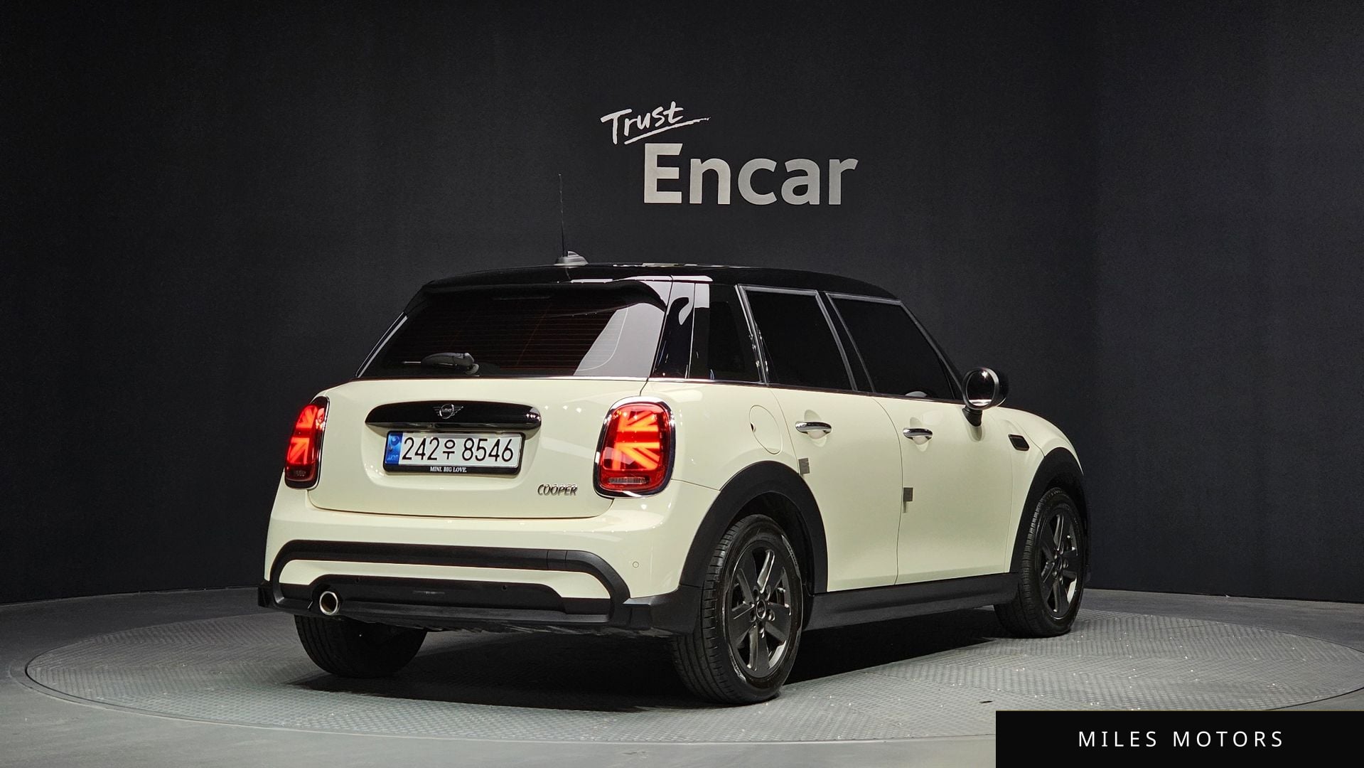MINI Cooper 2023 — миниатюра 2