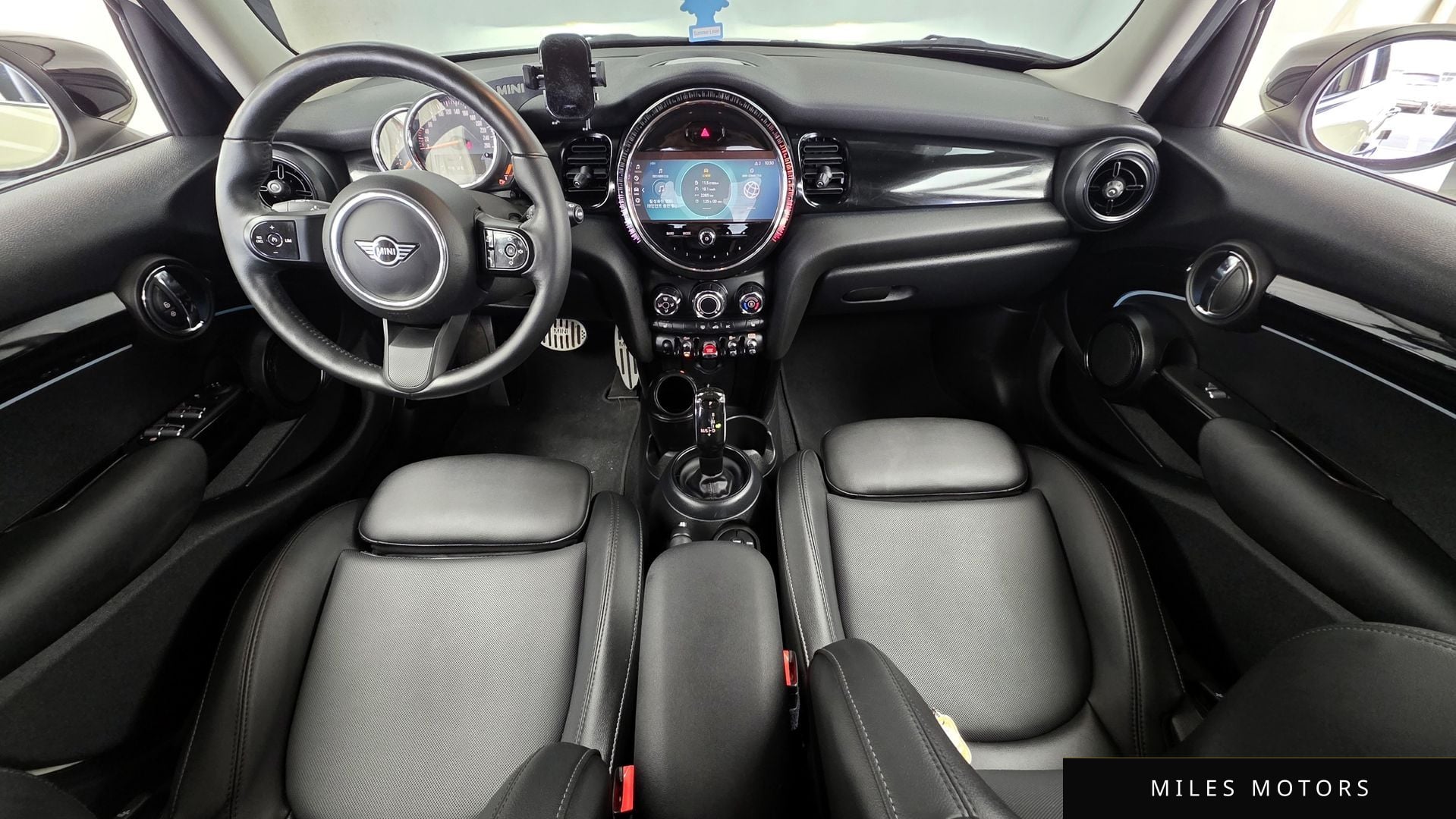 MINI Cooper 2023 — миниатюра 10