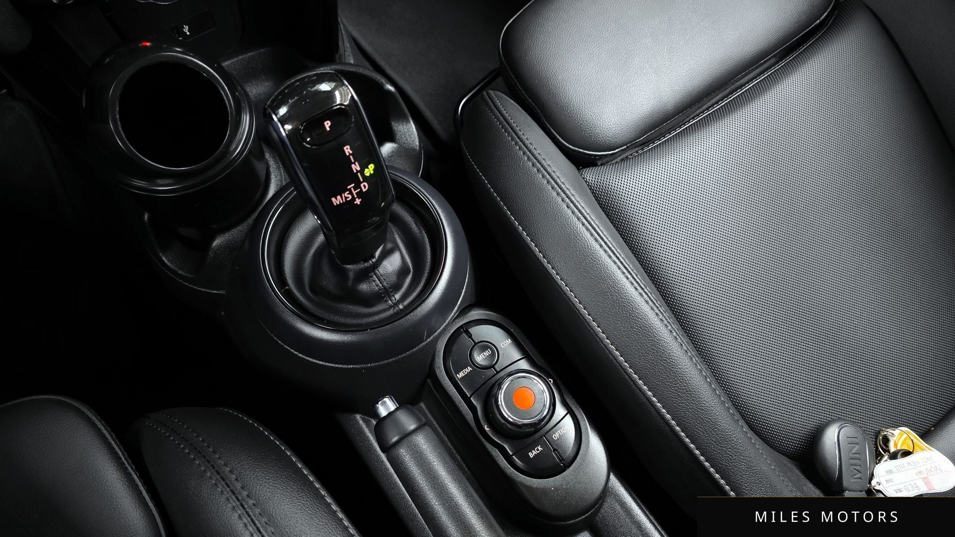 MINI Cooper 2023 — миниатюра 12