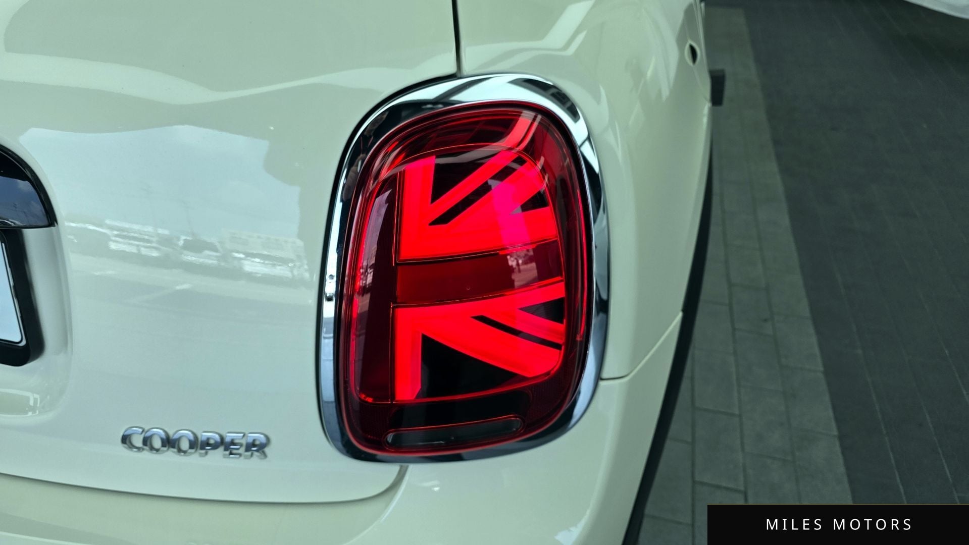 MINI Cooper 2023 — миниатюра 9