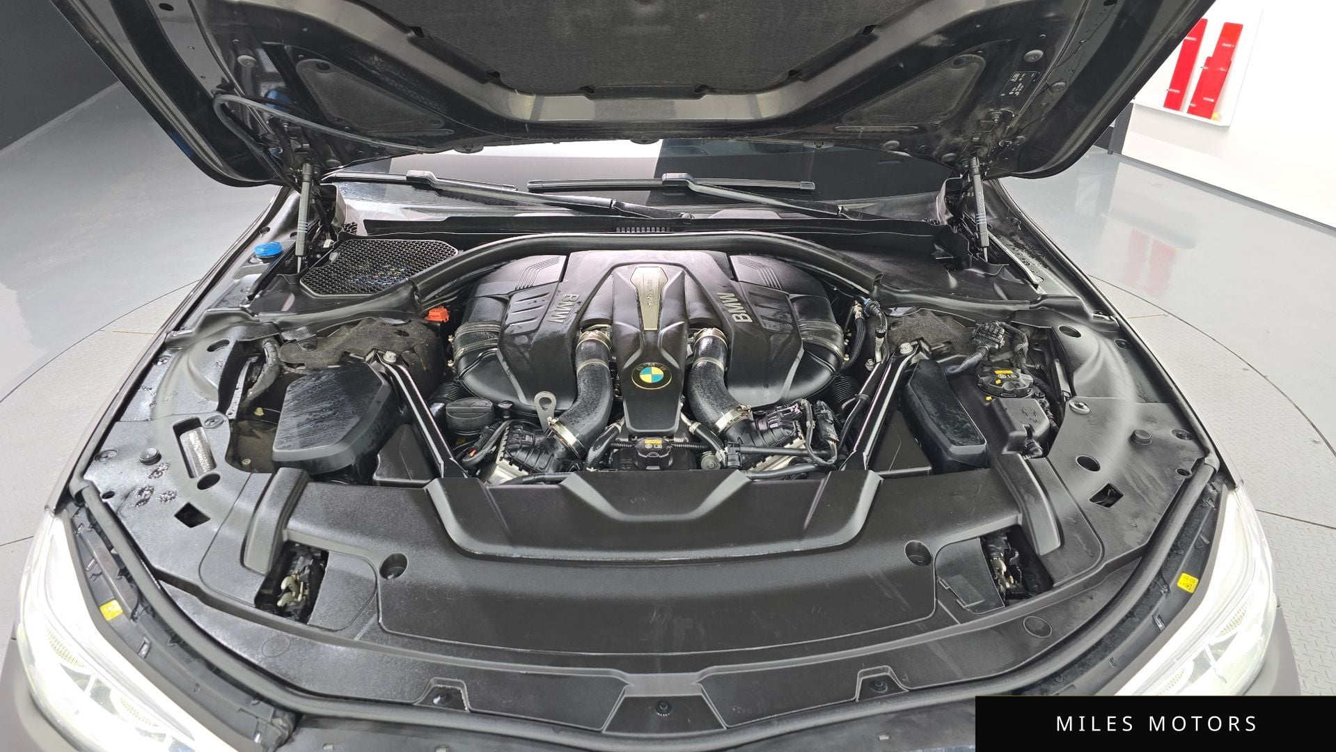 BMW 7 Series (G11) 2016 — миниатюра 6
