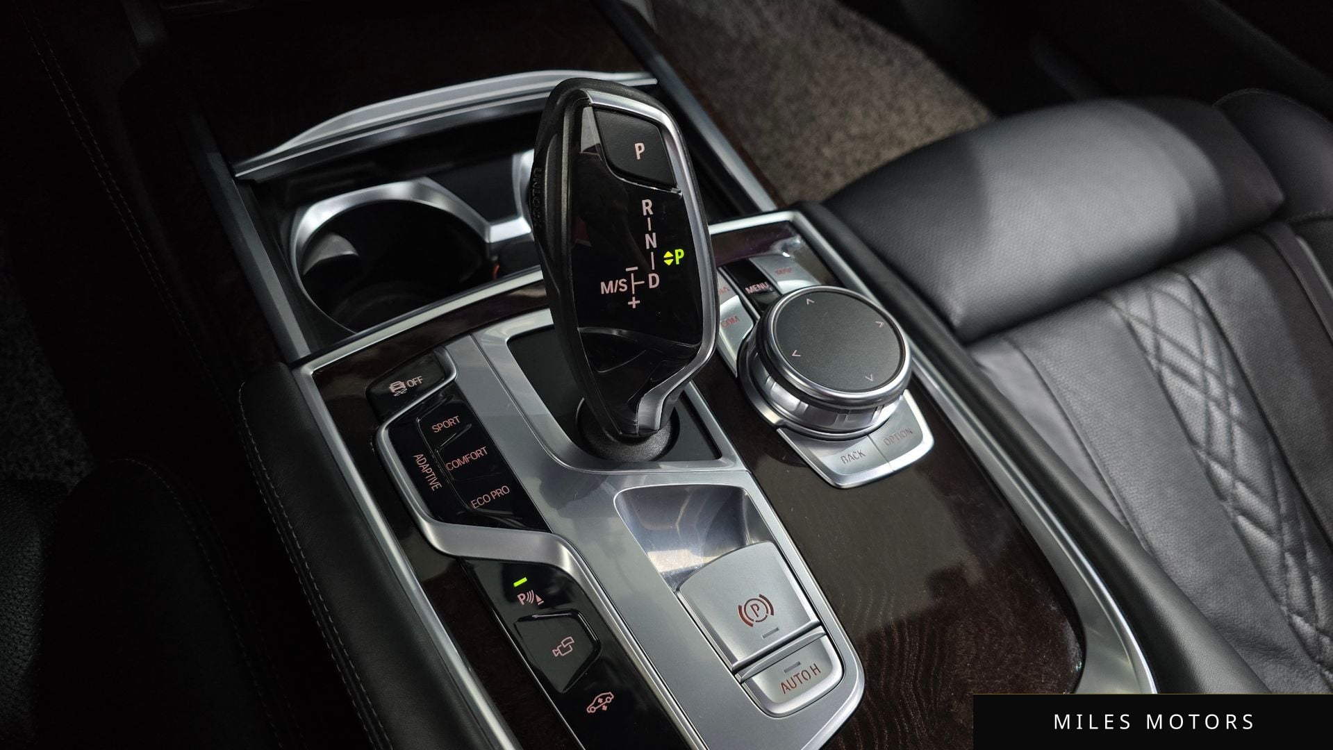 BMW 7 Series (G11) 2016 — миниатюра 9