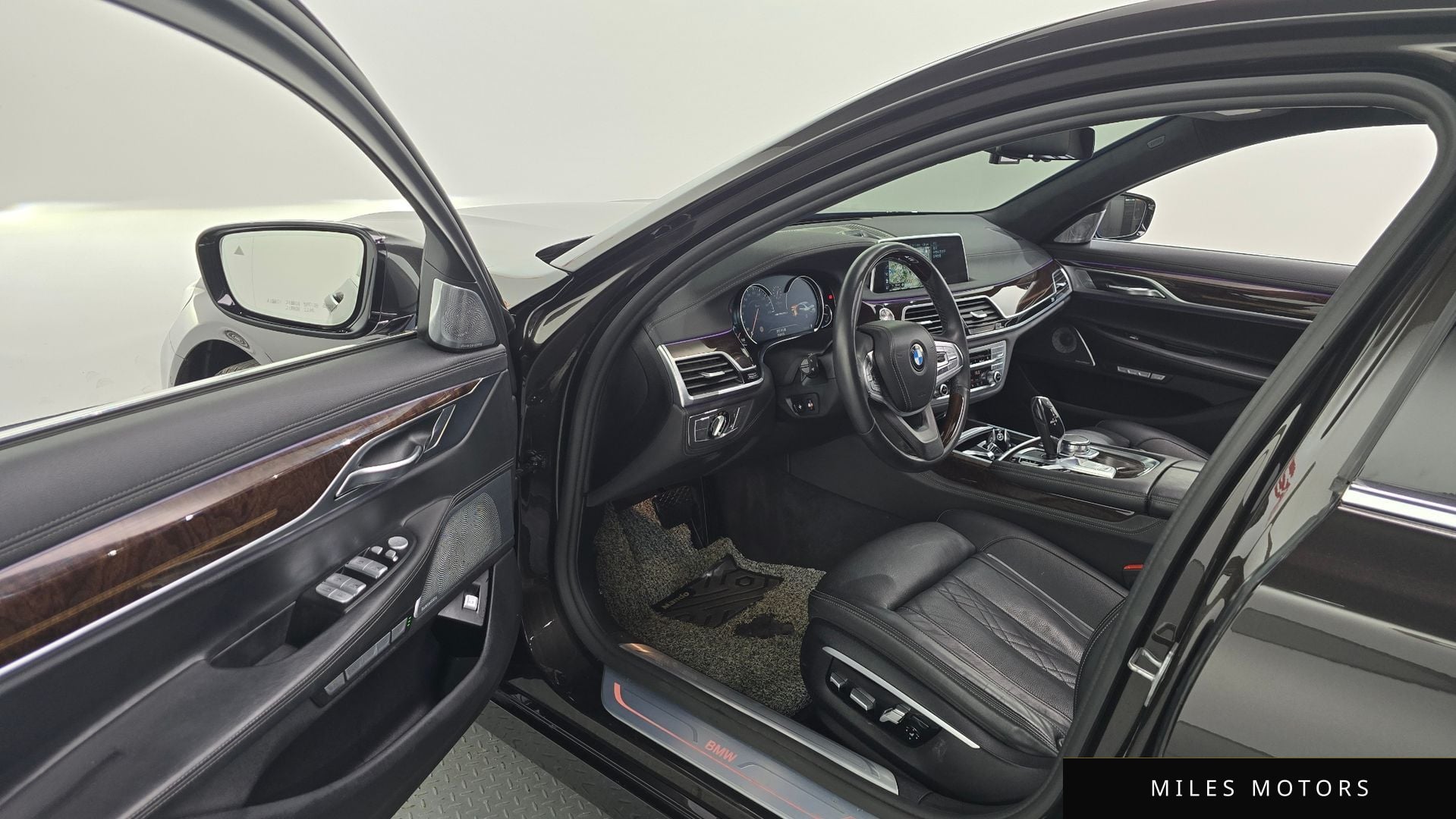 BMW 7 Series (G11) 2016 — миниатюра 10