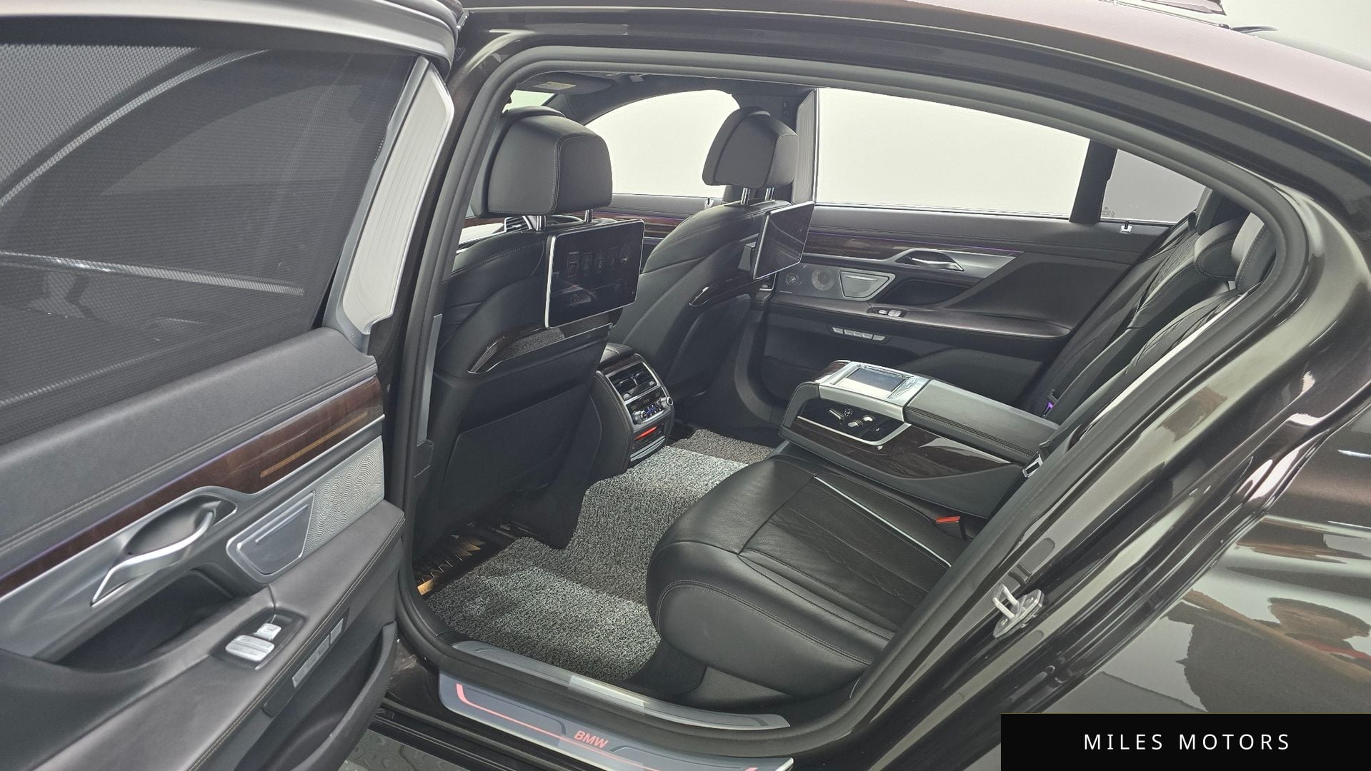 BMW 7 Series (G11) 2016 — миниатюра 12