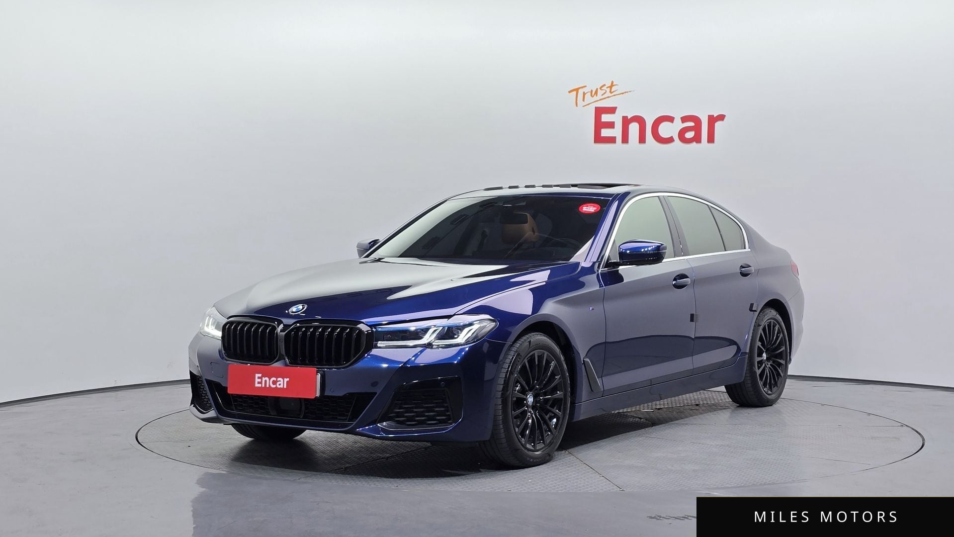 BMW 5 Series (G30) 2020 — фото 1 из 12