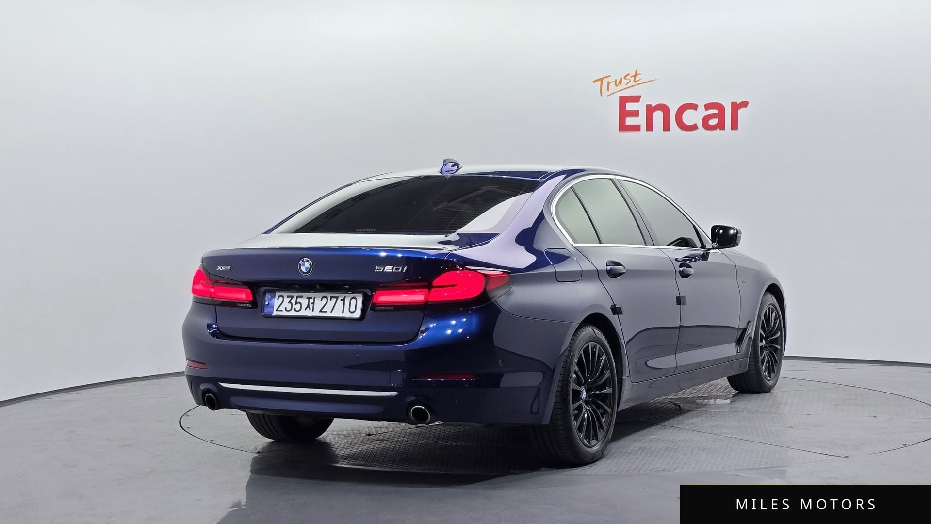 BMW 5 Series (G30) 2020 — миниатюра 2