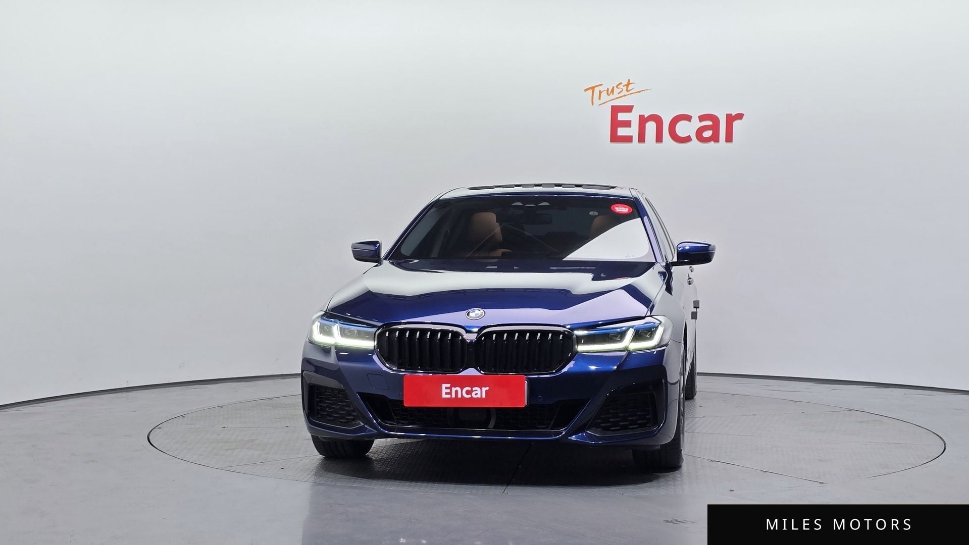 BMW 5 Series (G30) 2020 — миниатюра 3