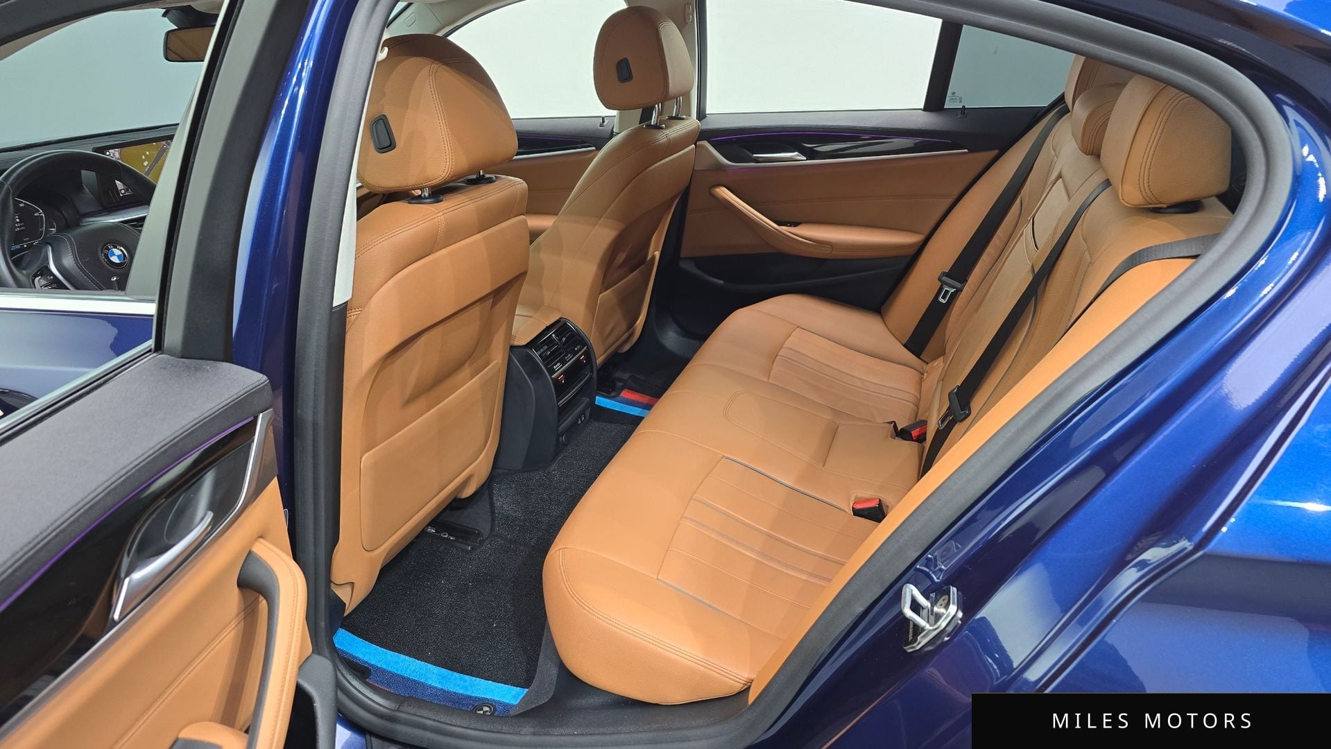 BMW 5 Series (G30) 2020 — миниатюра 11