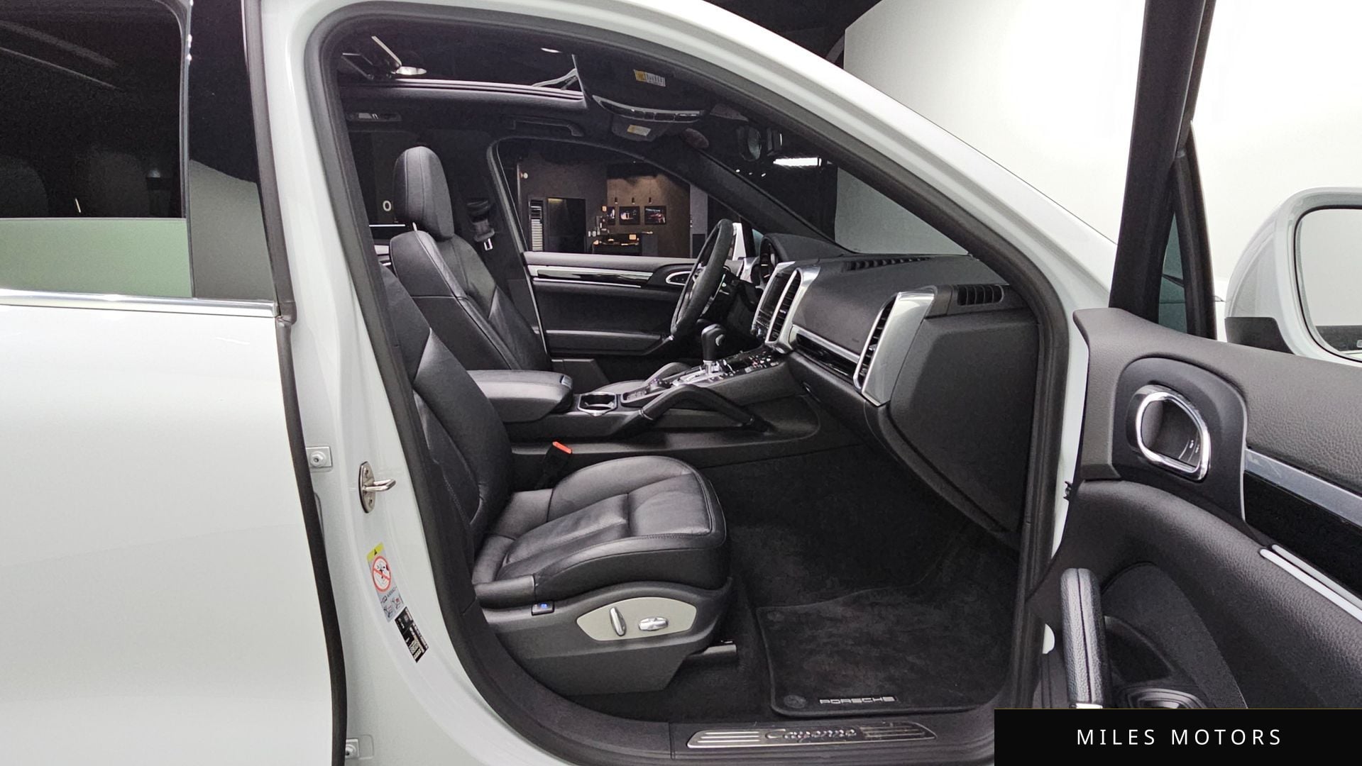 Porsche Cayenne 2016 — миниатюра 12