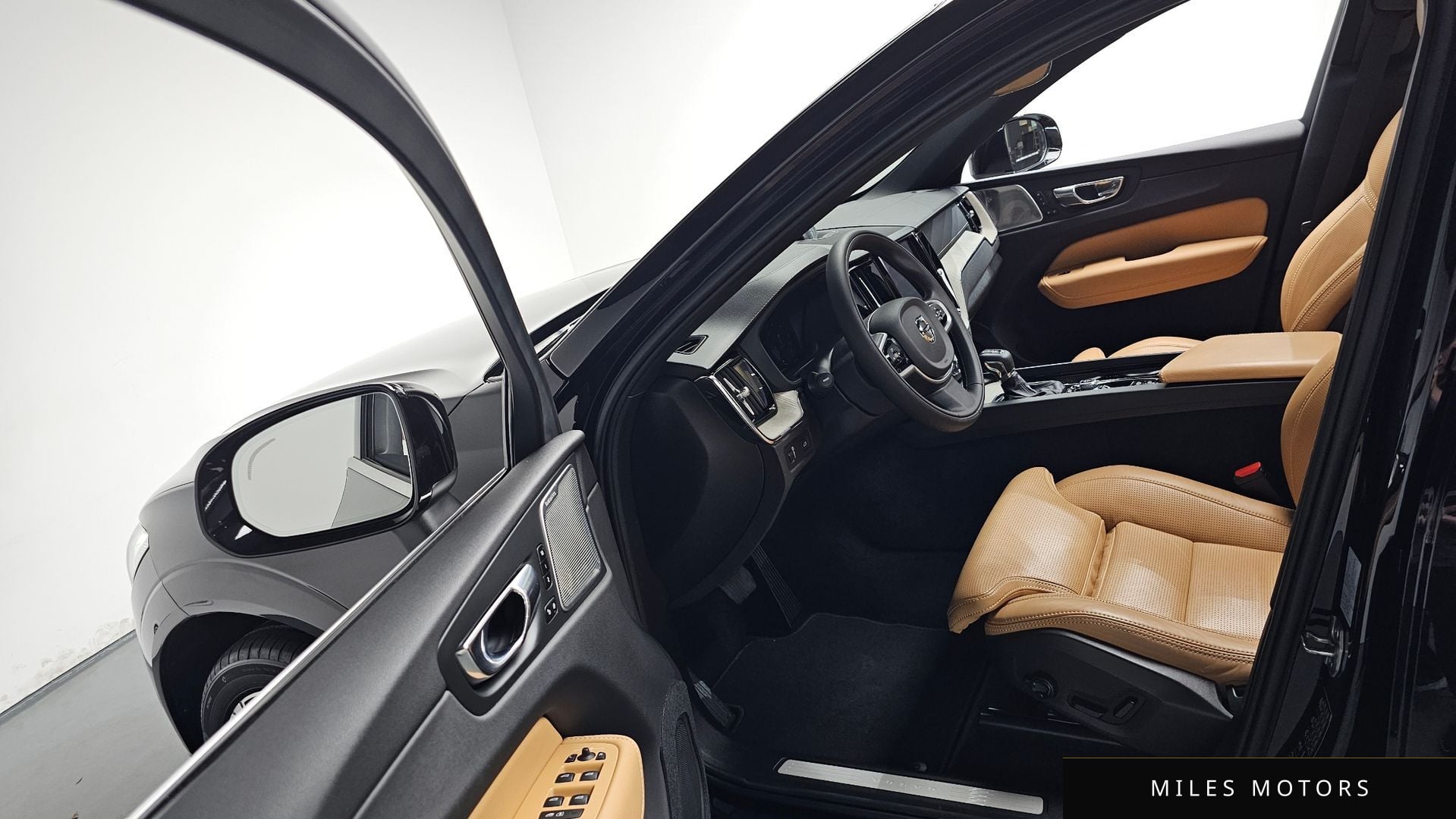 Volvo XC60 2020 — миниатюра 12