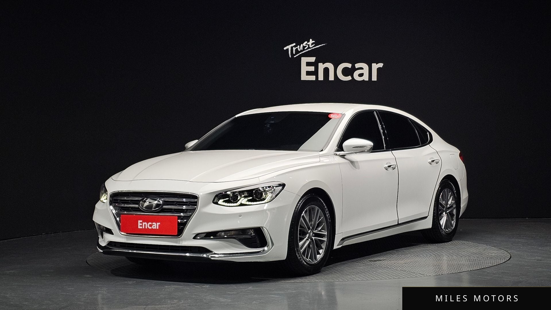 Hyundai Grandeur 2018 — фото 1 из 12