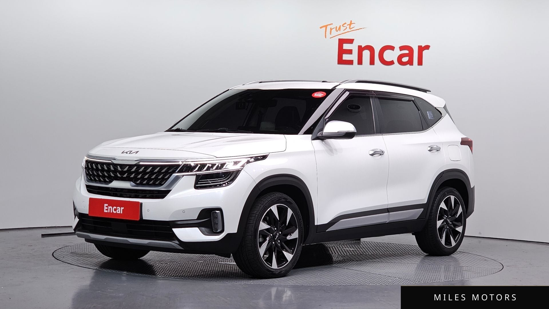 Kia Seltos 2023 — фото 1 из 12
