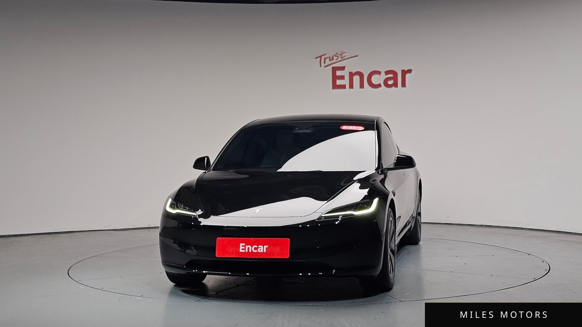 Tesla Model 3 2025 — миниатюра 2