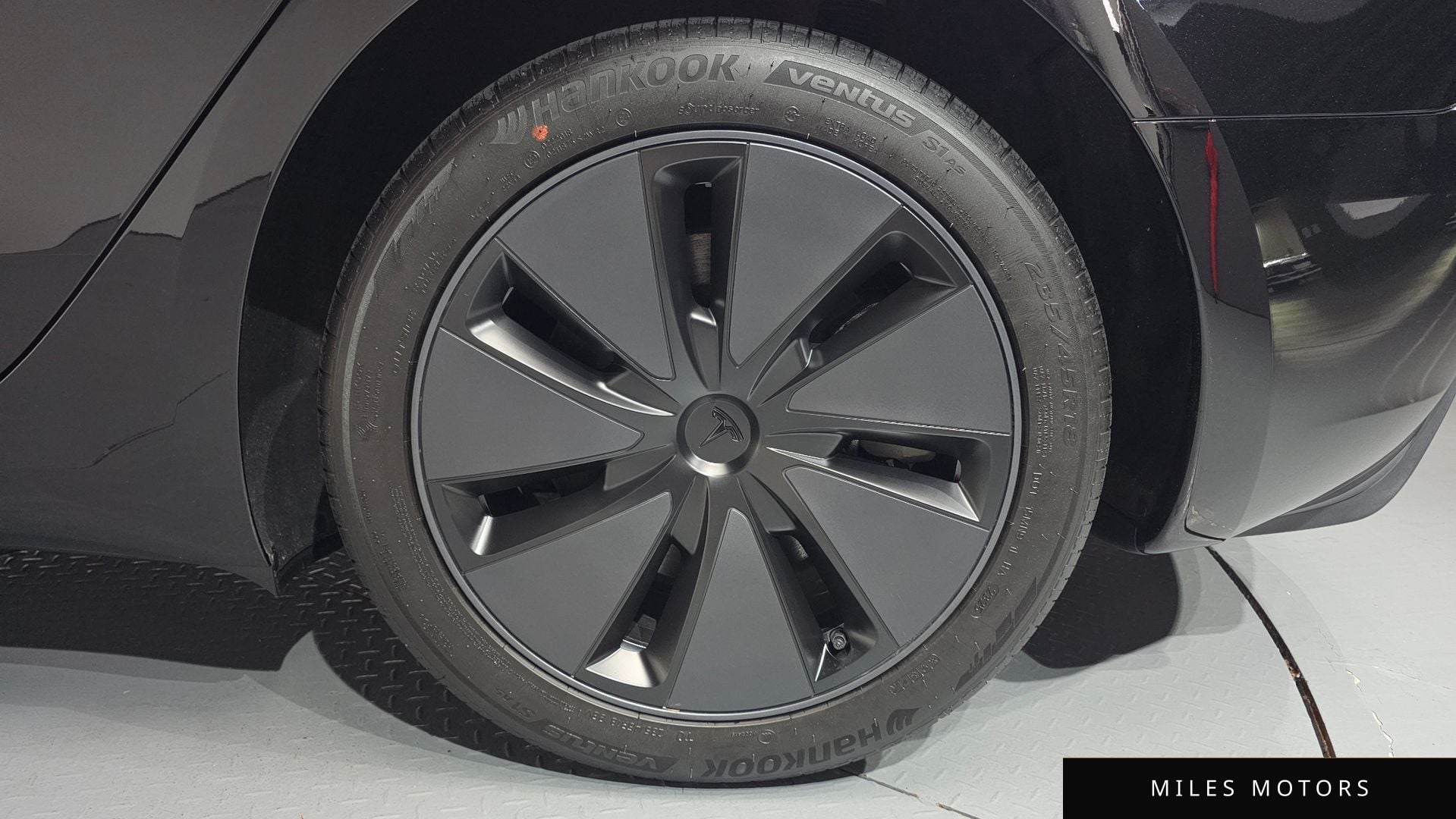Tesla Model 3 2025 — миниатюра 6