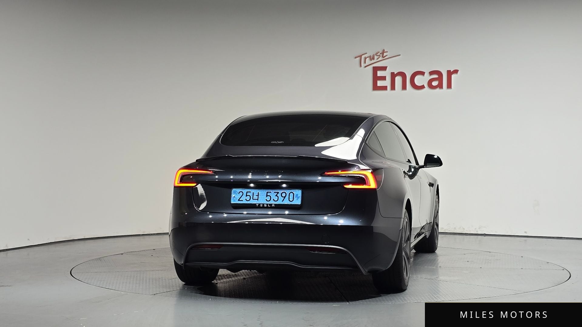 Tesla Model 3 2024 — миниатюра 3